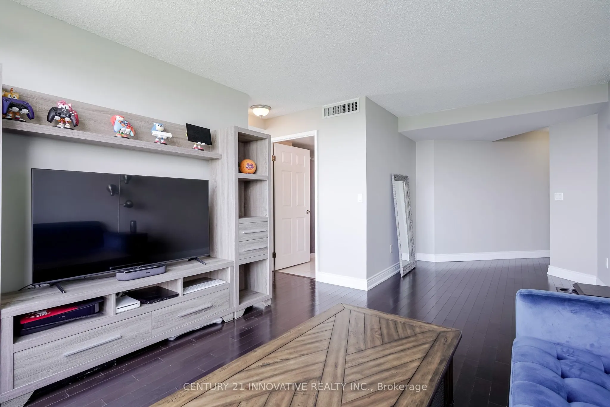7 Concorde Place, #3404