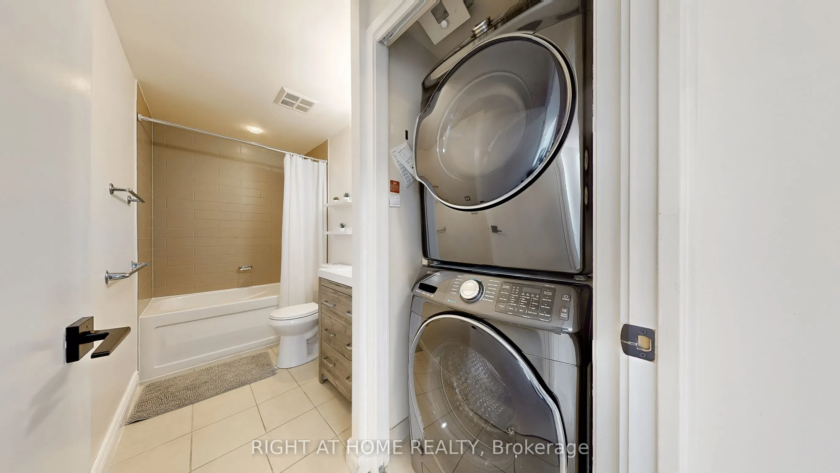 10 Navy Wharf Court, #3606