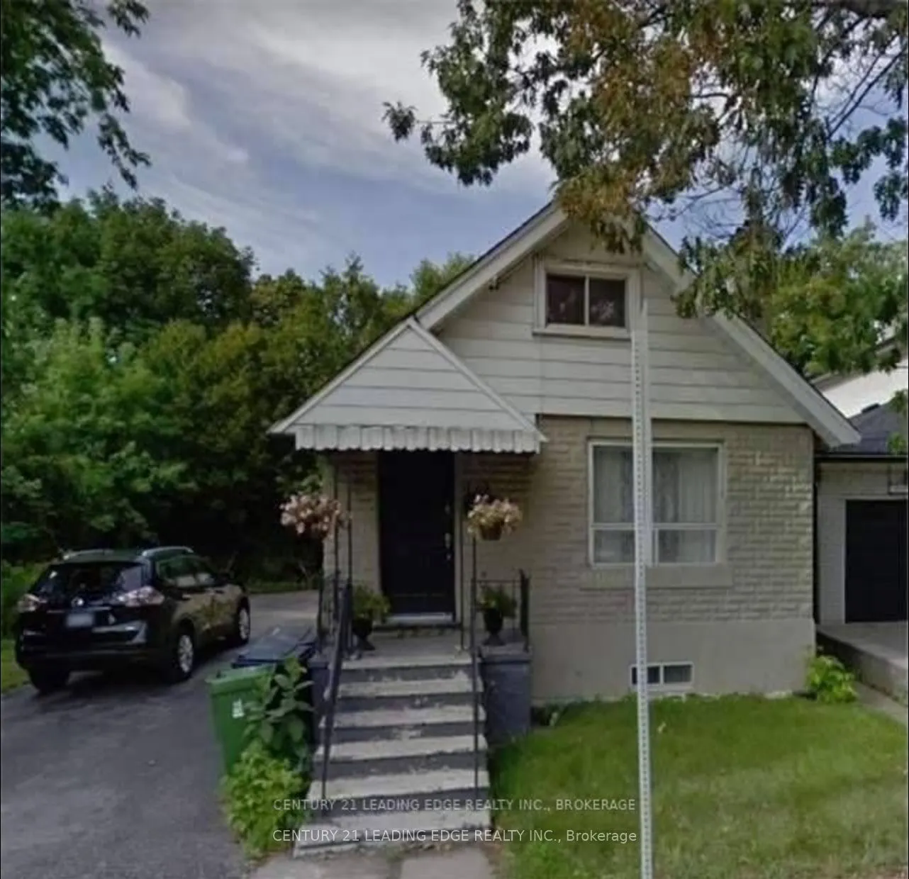 360A Lawrence Avenue W