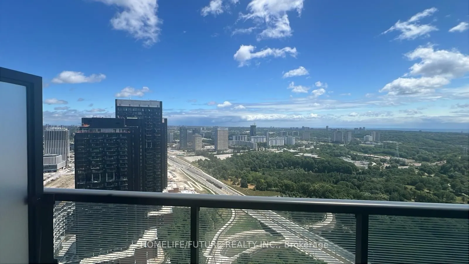 30 Inn On The Park Drive, #3506
