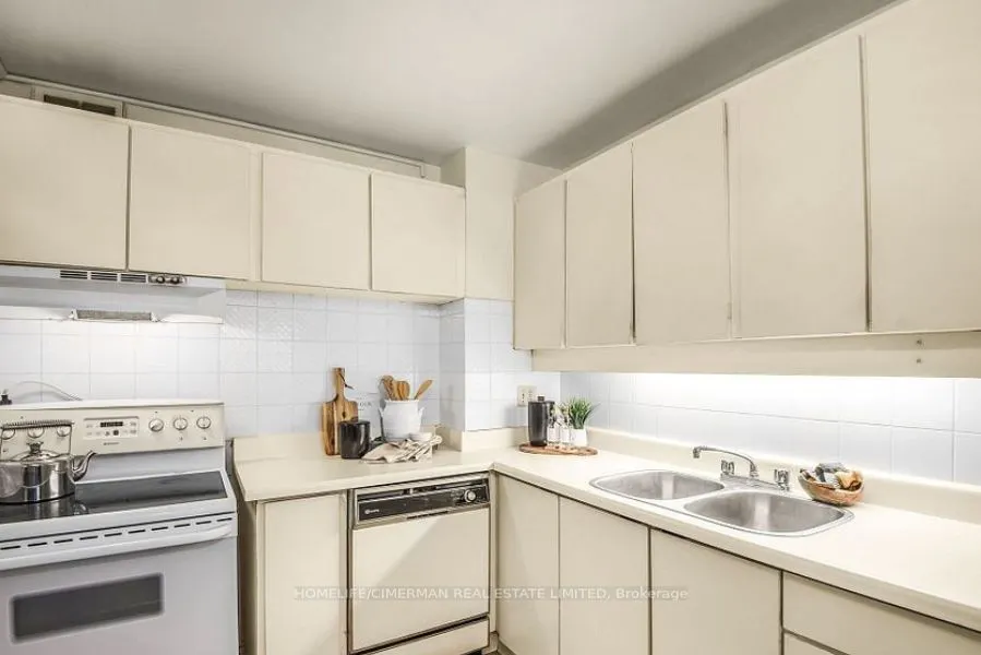 715 Don Mills Road, #1702