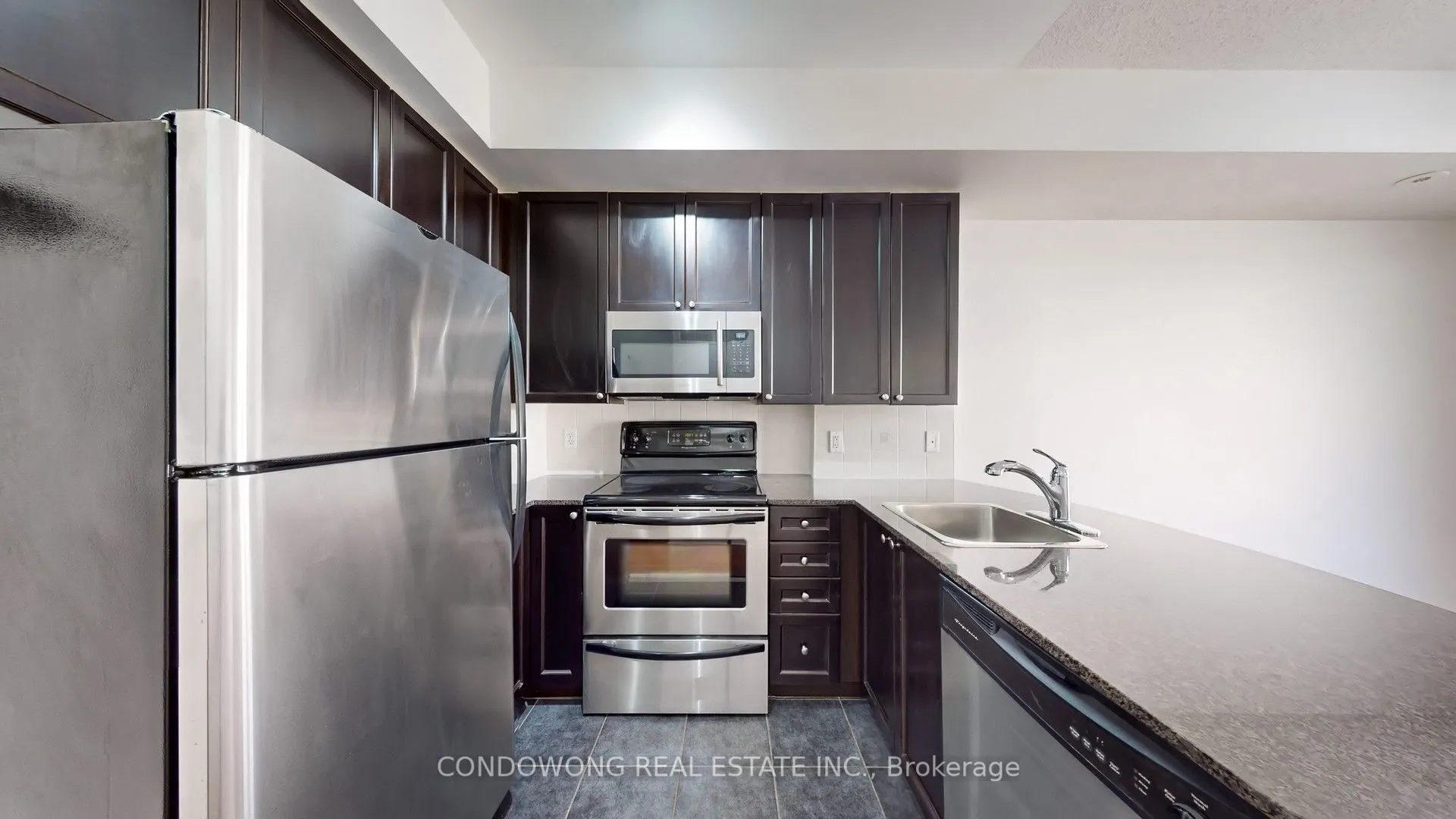 78 Carr Street, #25