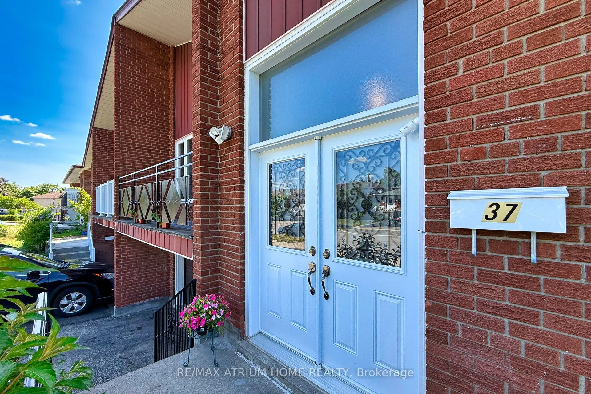 37 Warfield Drive