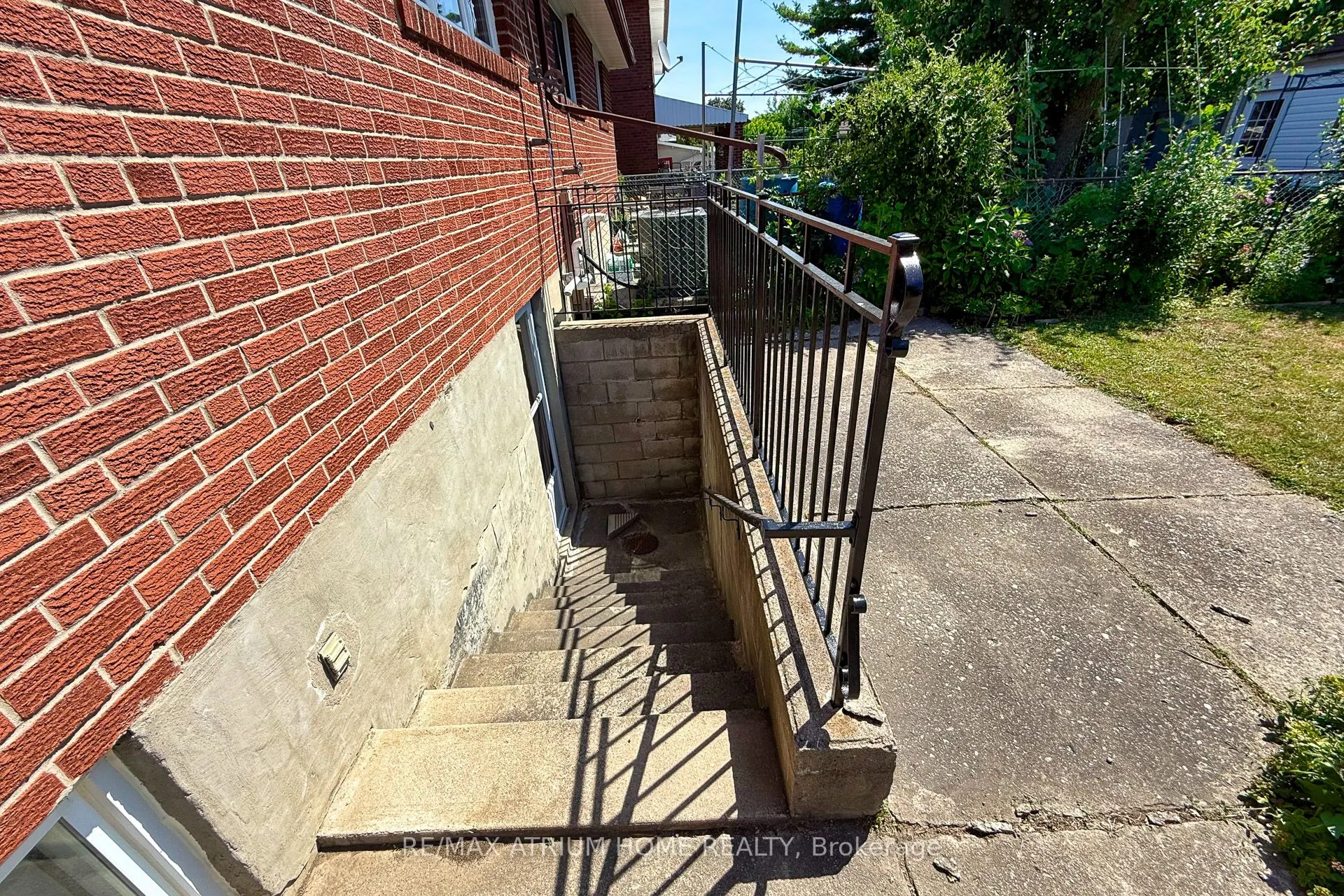 37 Warfield Drive