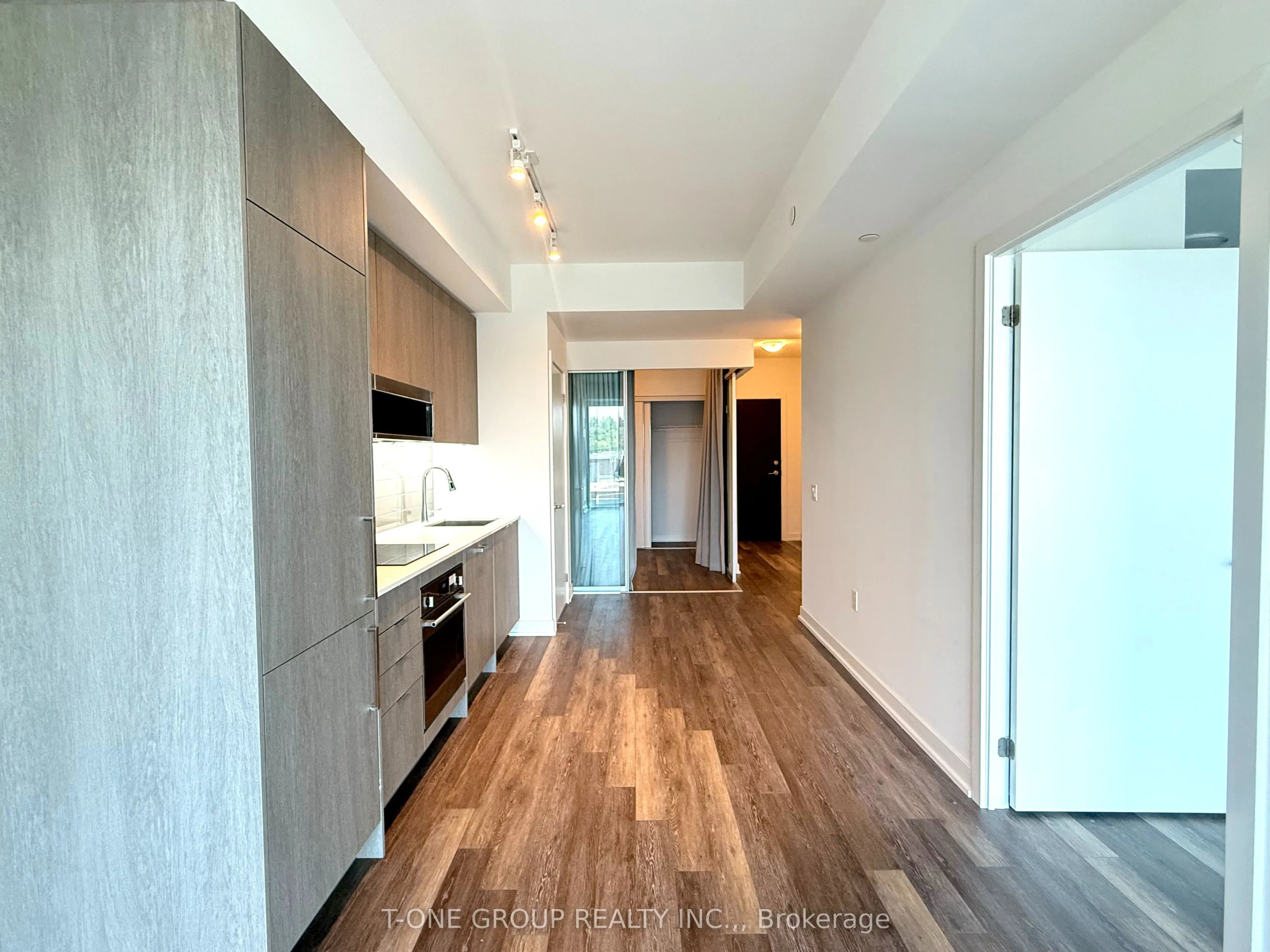 250 Lawrence Avenue W, #521