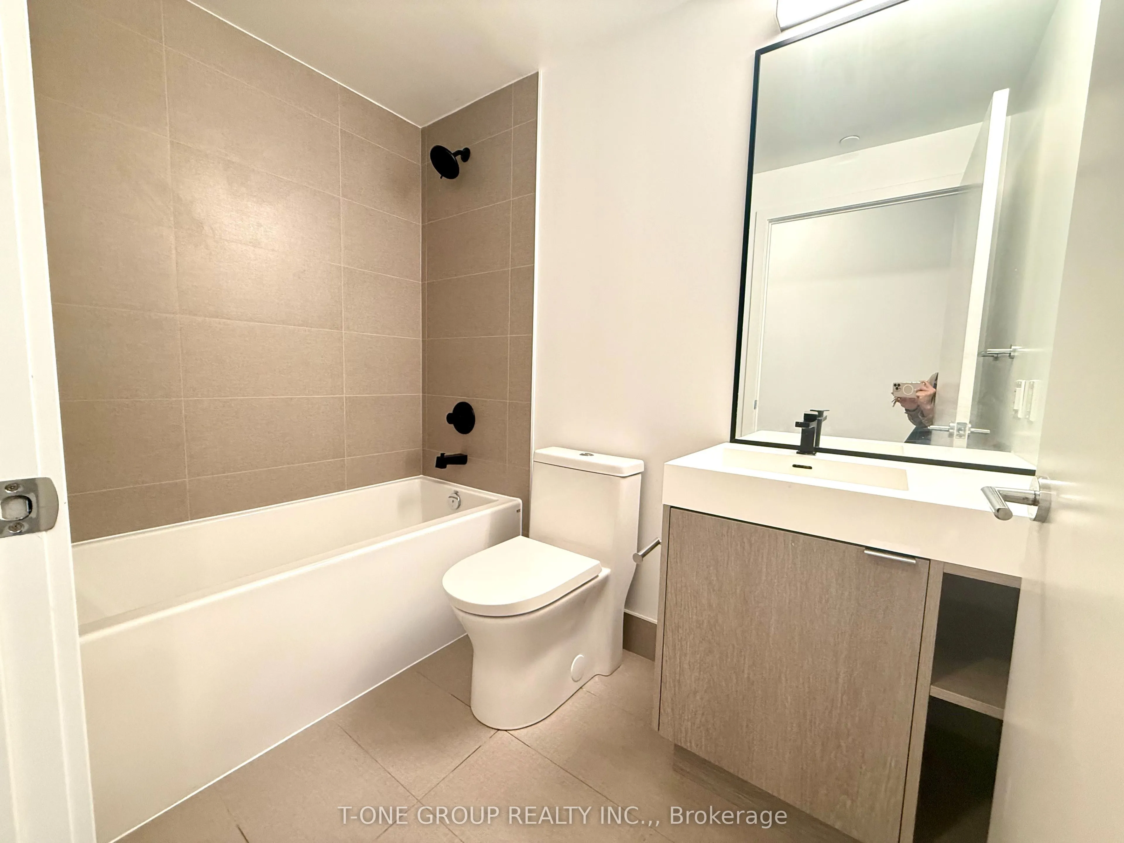 250 Lawrence Avenue W, #521