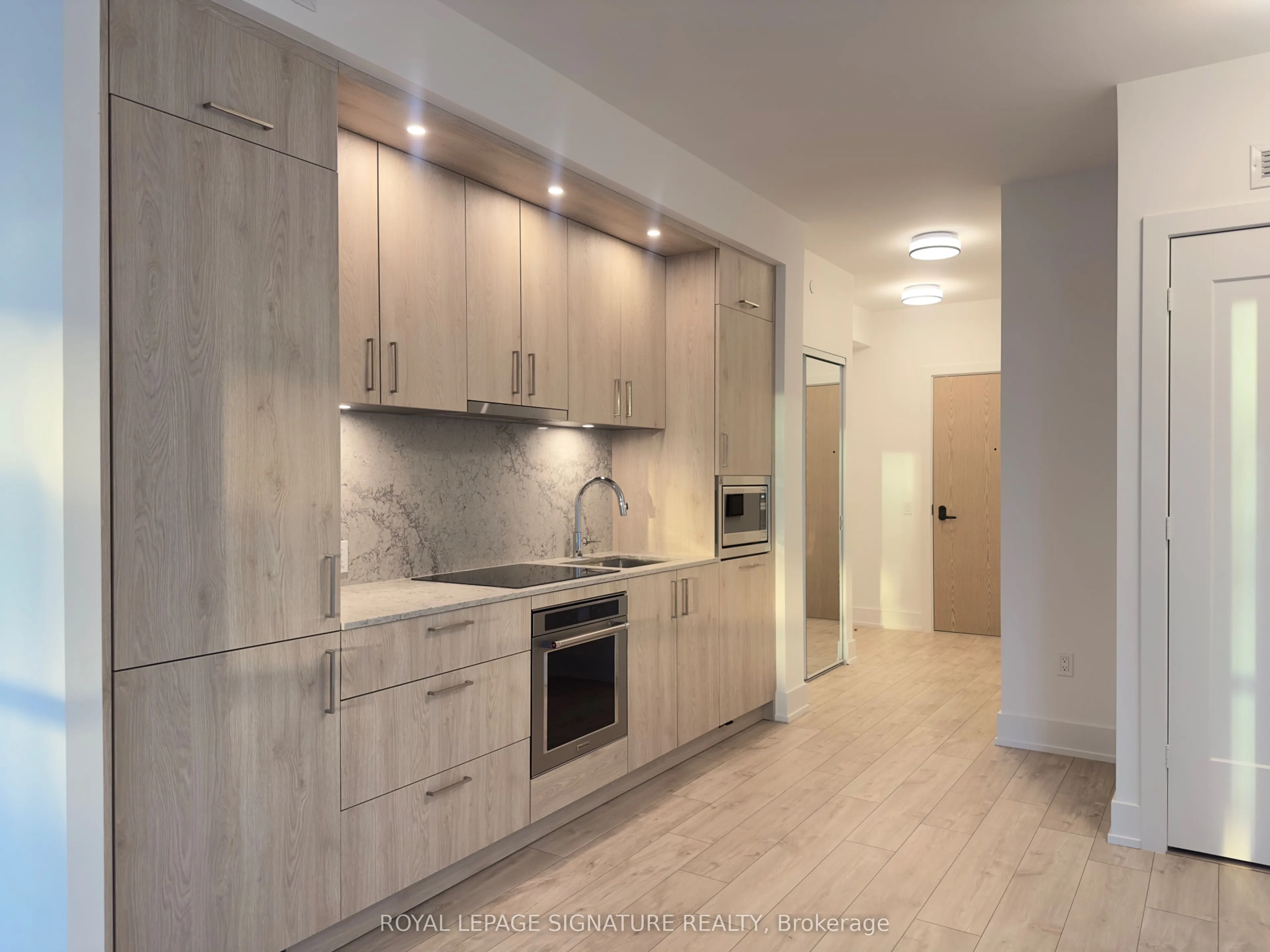 10 Inn On The Park Drive, #1405