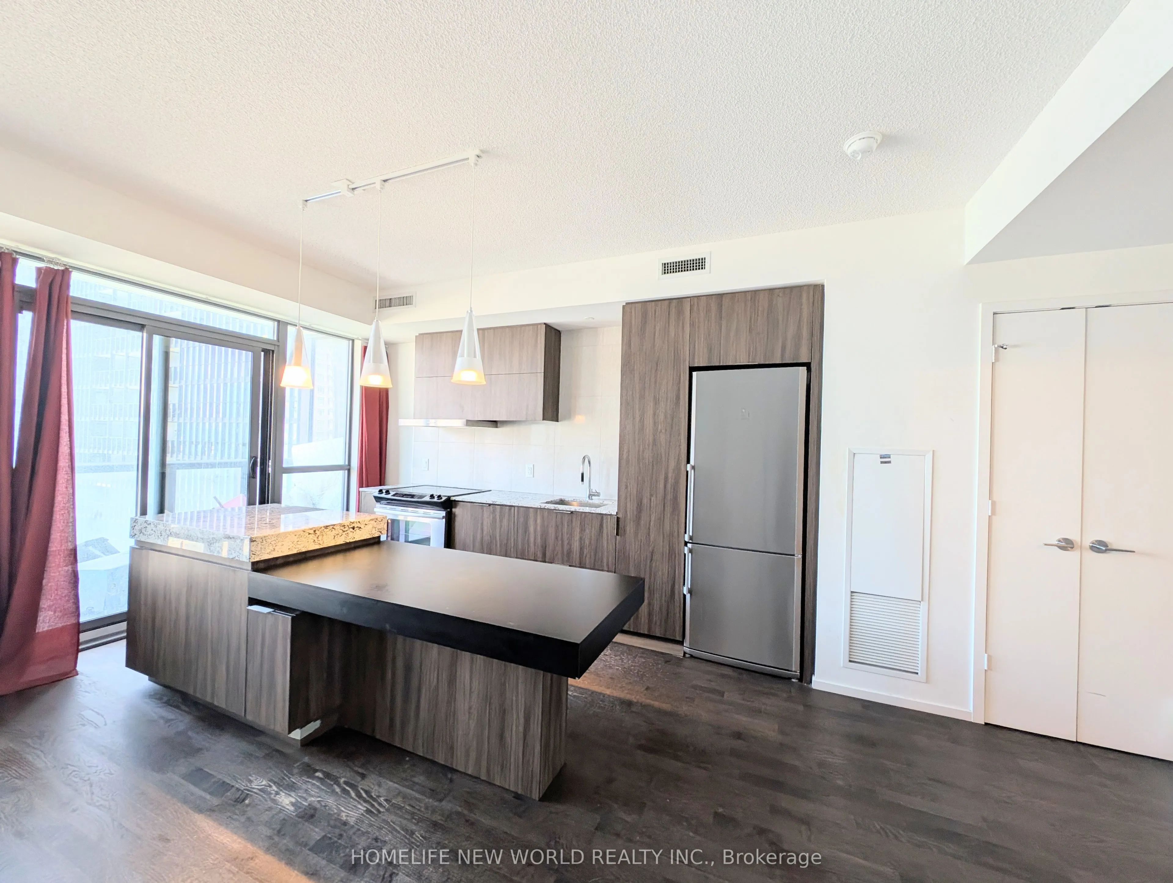 101 Charles Street E, #1109