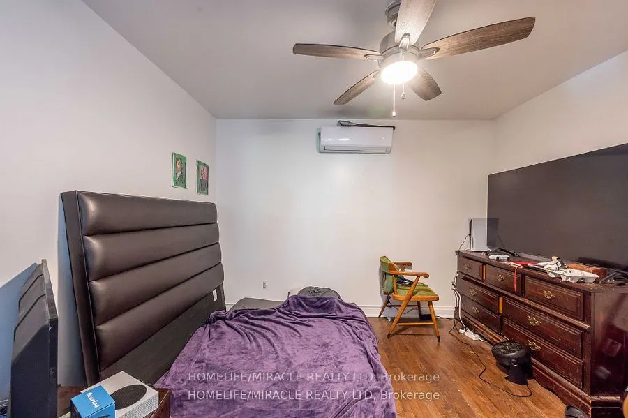 1 Givins Street
