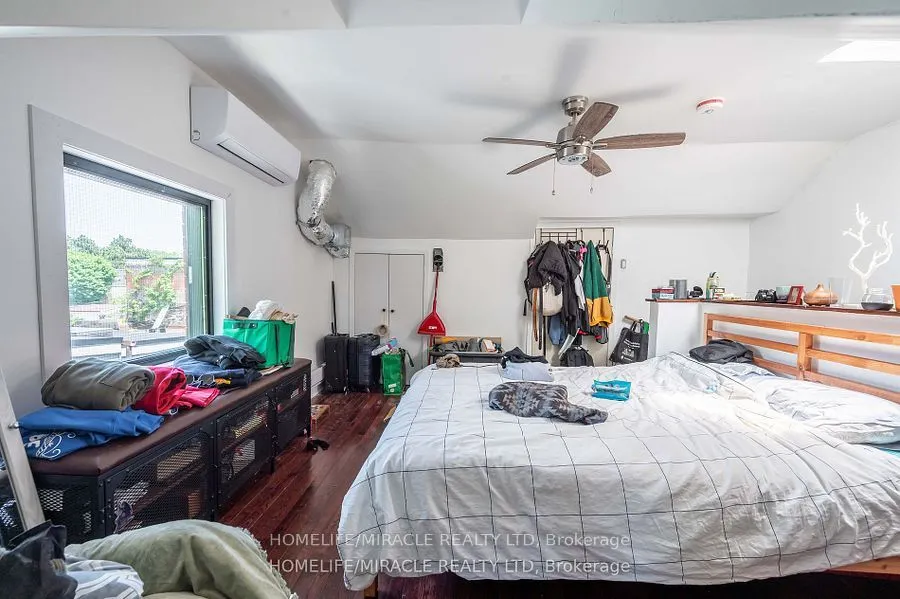 1 Givins Street