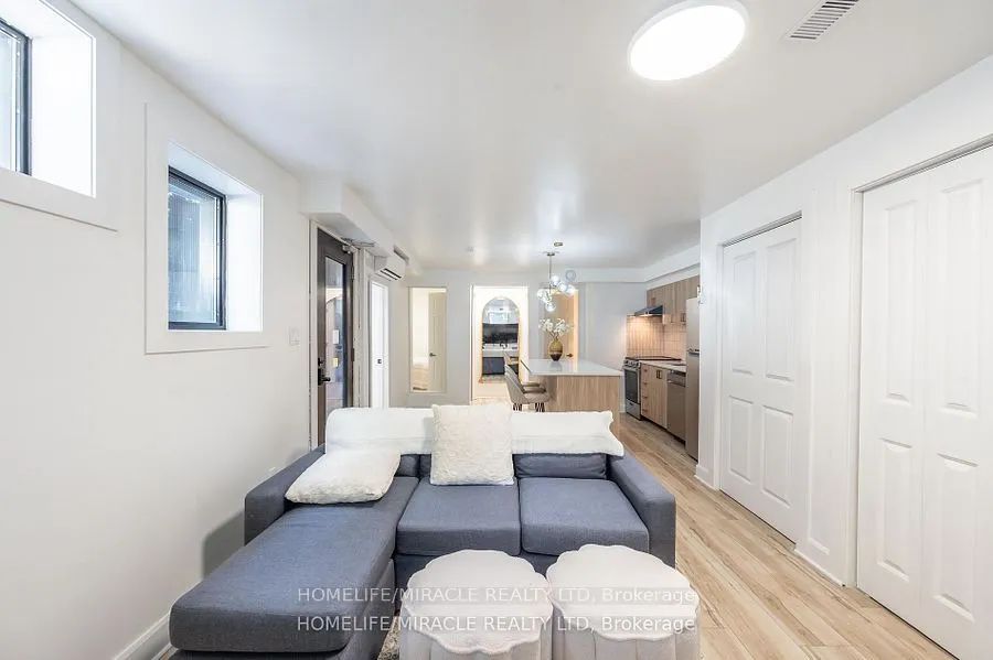 1 Givins Street