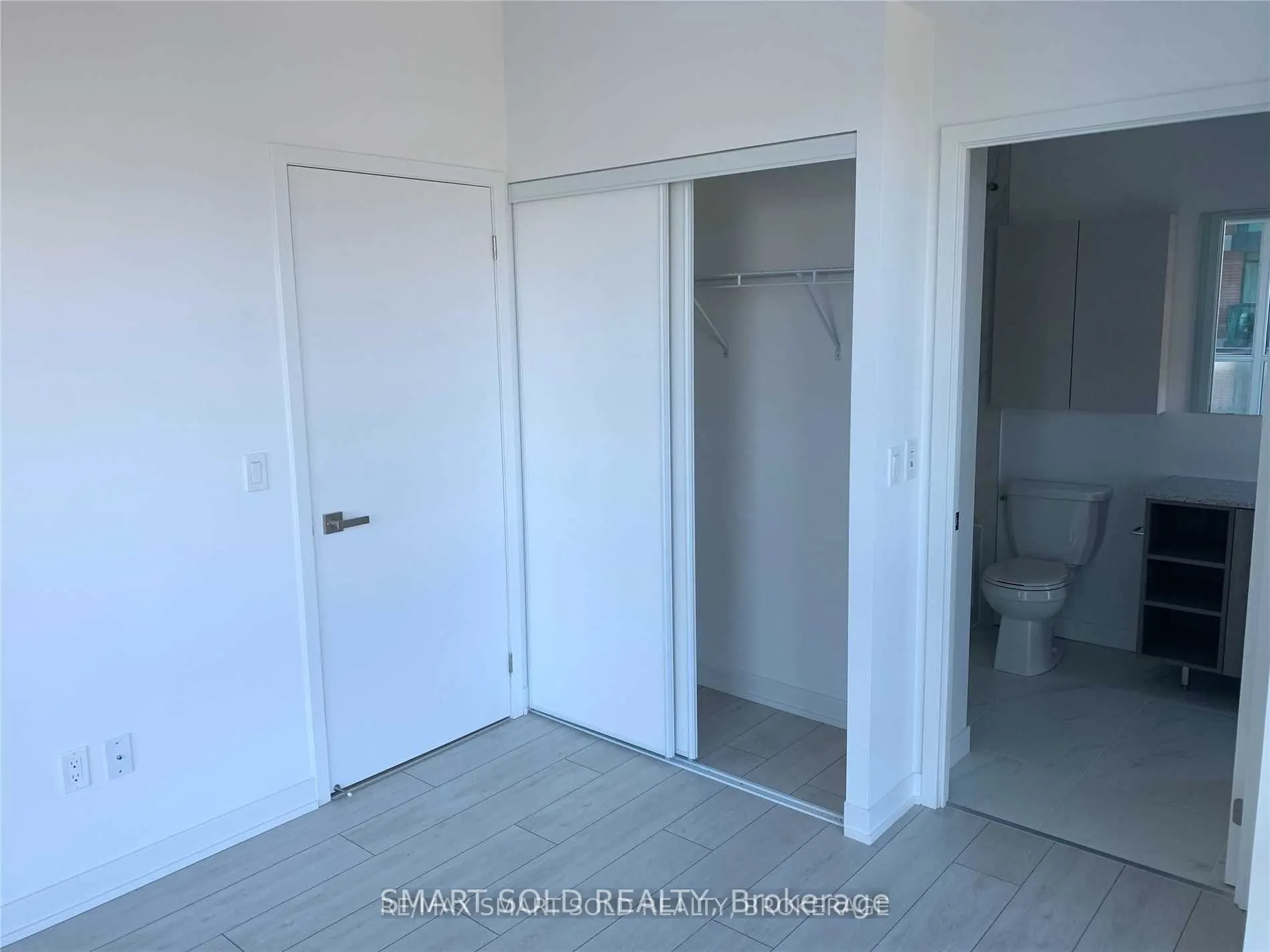 31 Tippett Road, #831