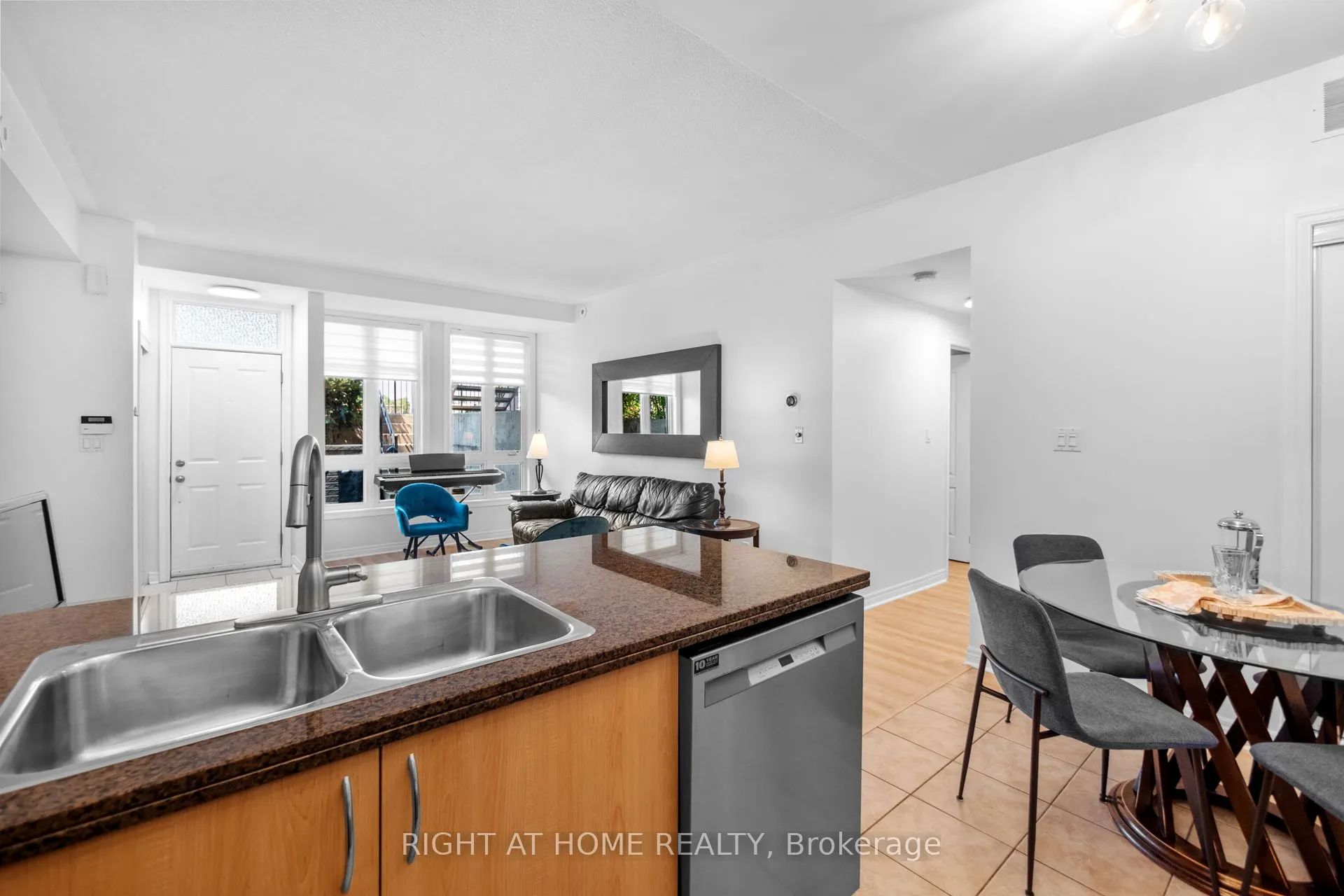 1837 Eglinton Avenue E, #113