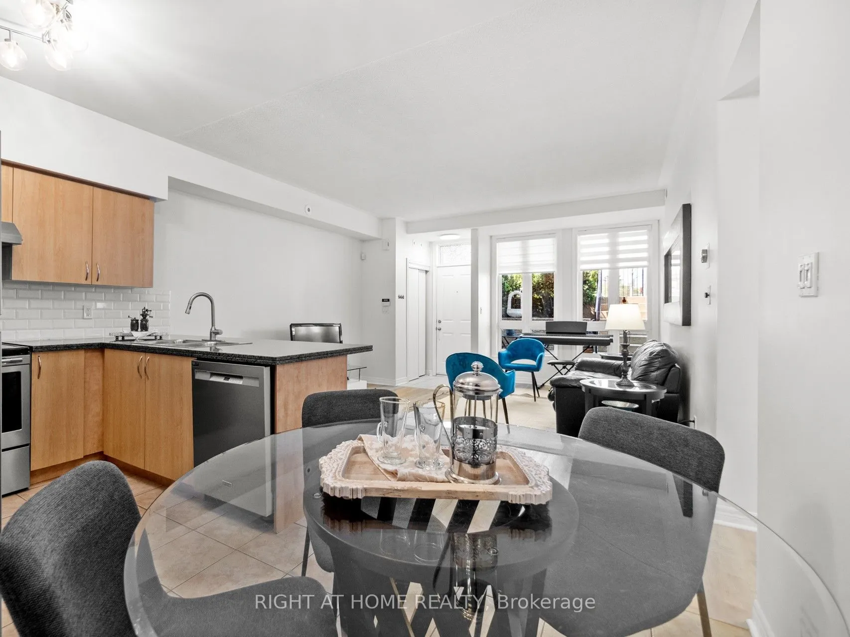 1837 Eglinton Avenue E, #113