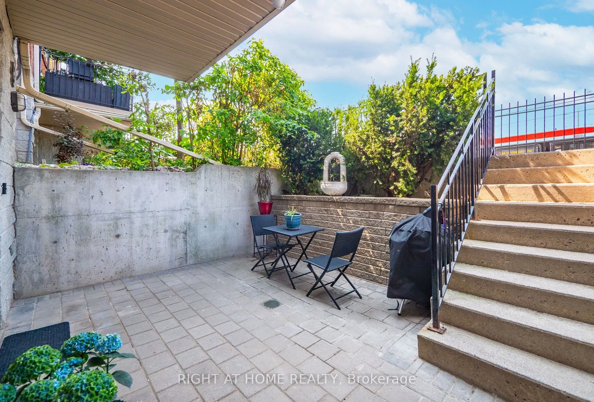 1837 Eglinton Avenue E, #113