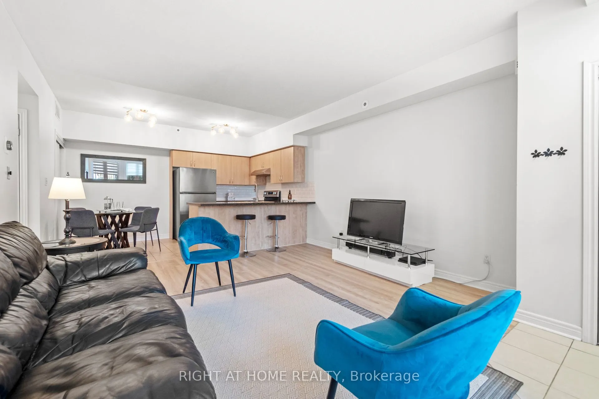1837 Eglinton Avenue E, #113