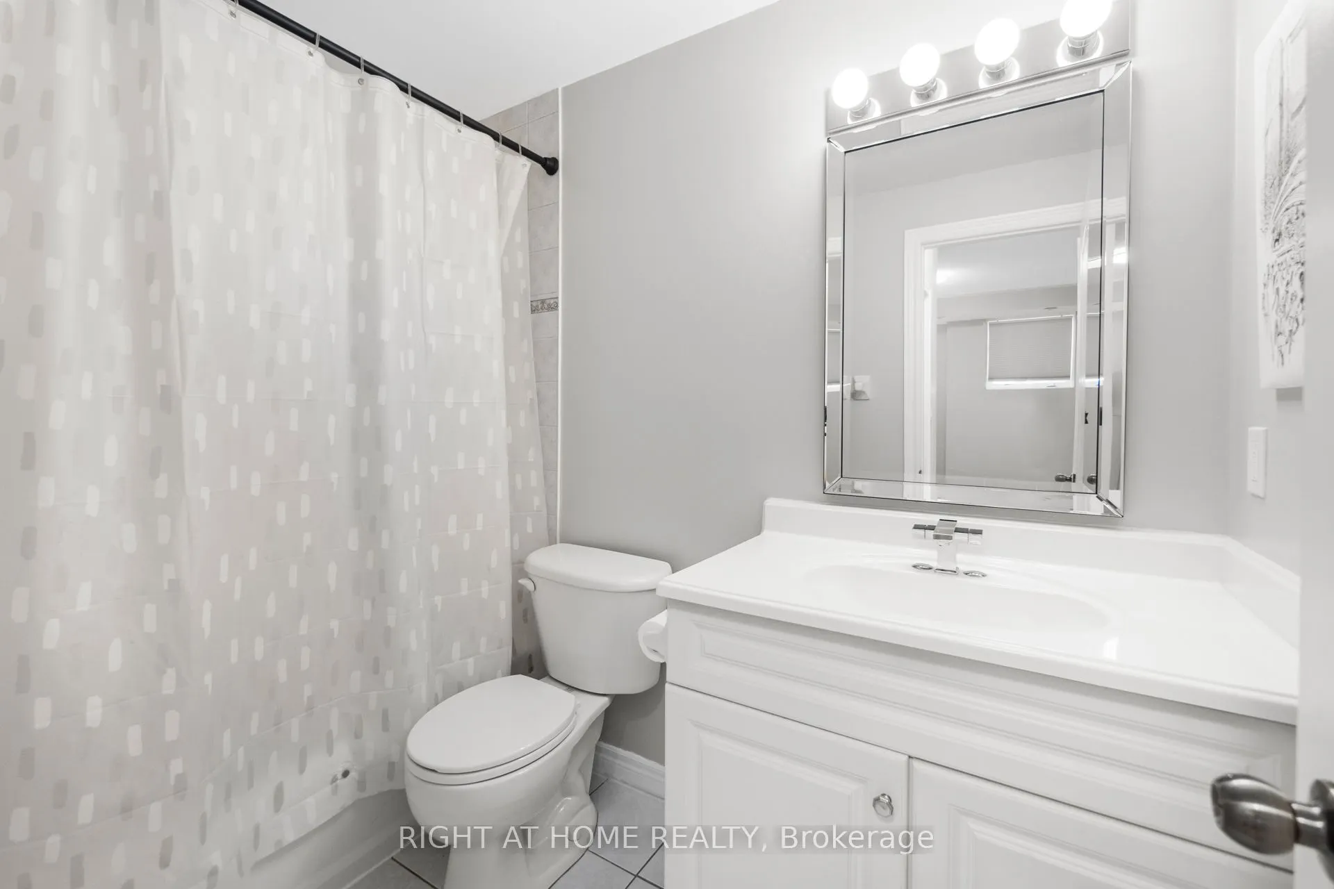 1837 Eglinton Avenue E, #113