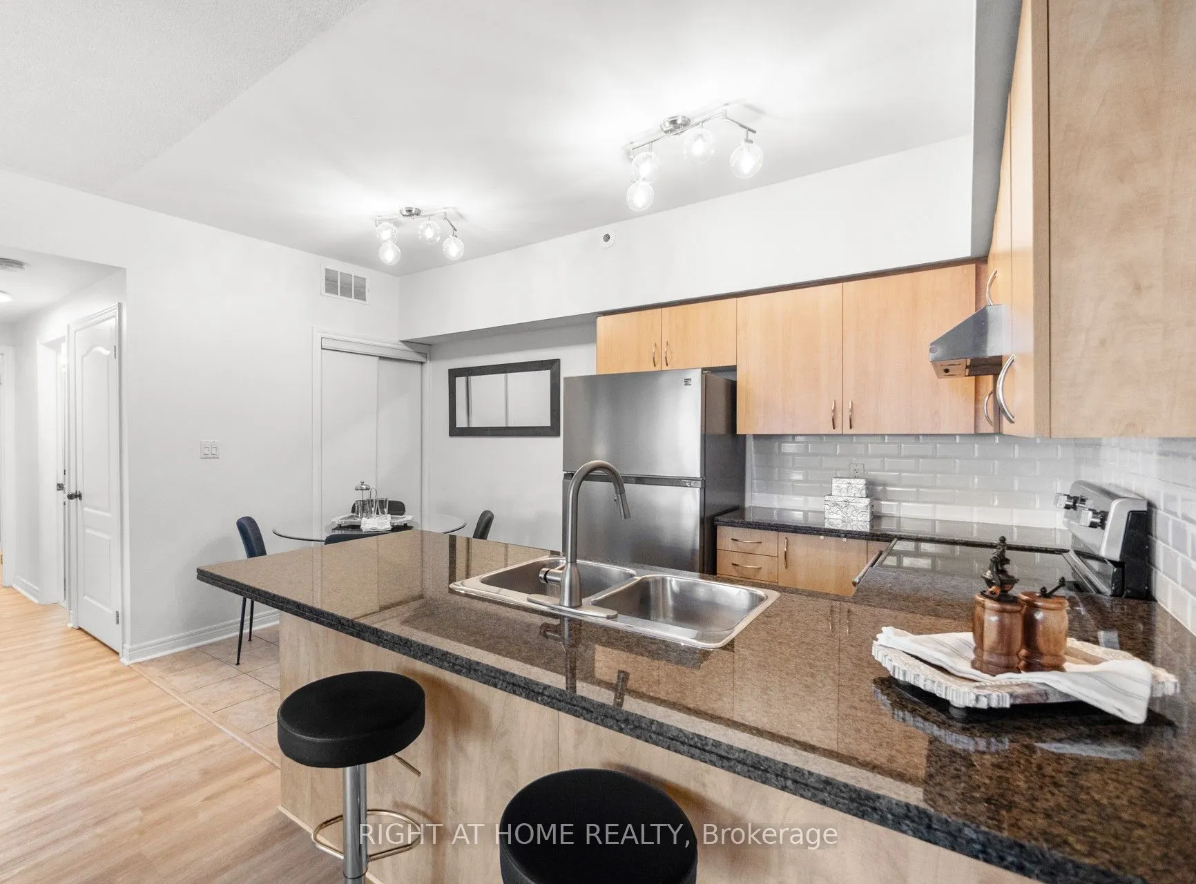 1837 Eglinton Avenue E, #113