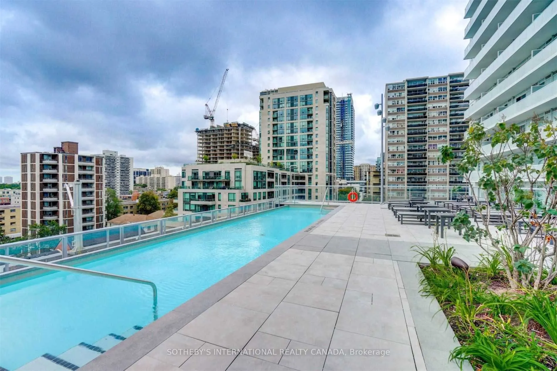 101 Erskine Avenue, #2505