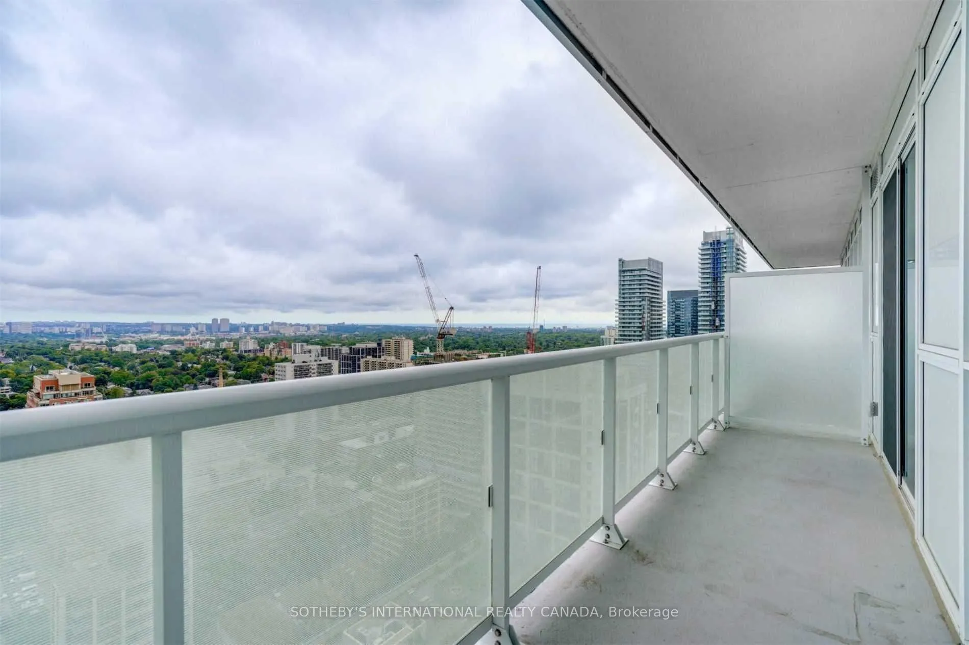 101 Erskine Avenue, #2505