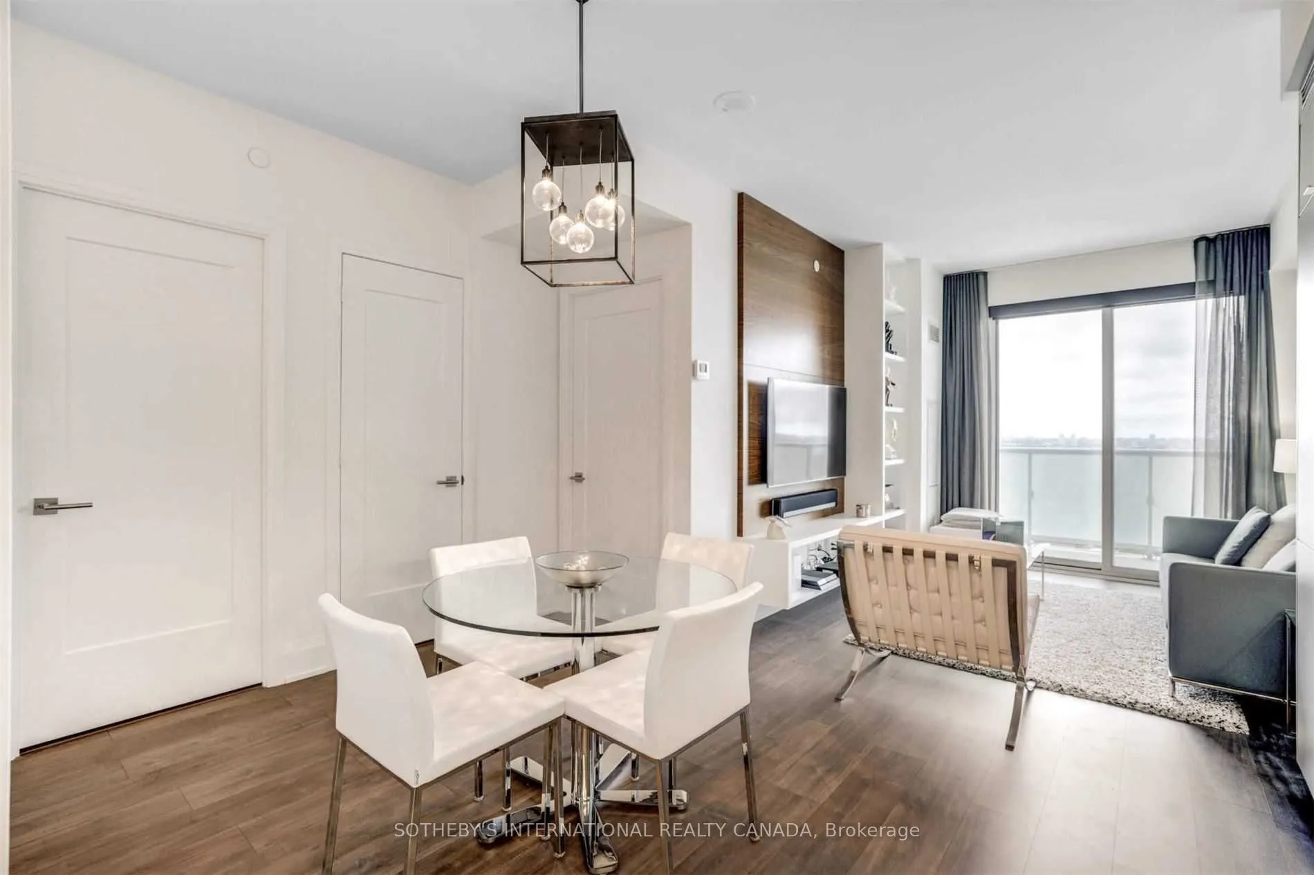 101 Erskine Avenue, #2505