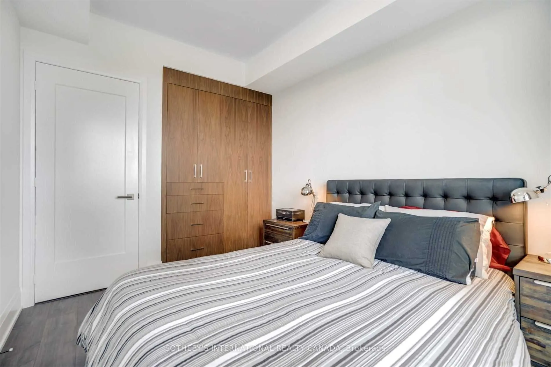 101 Erskine Avenue, #2505