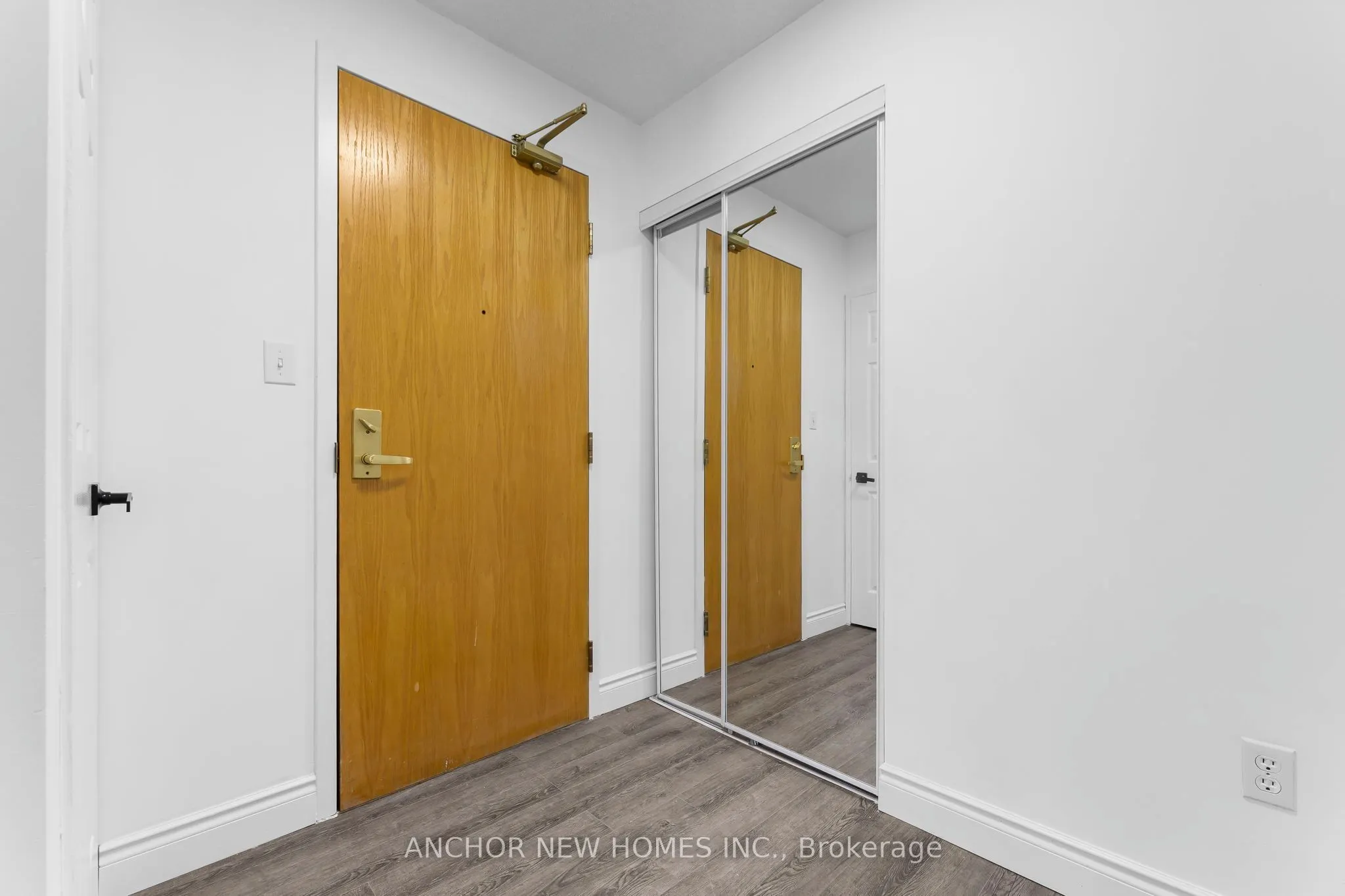 195 Merton Street, #515