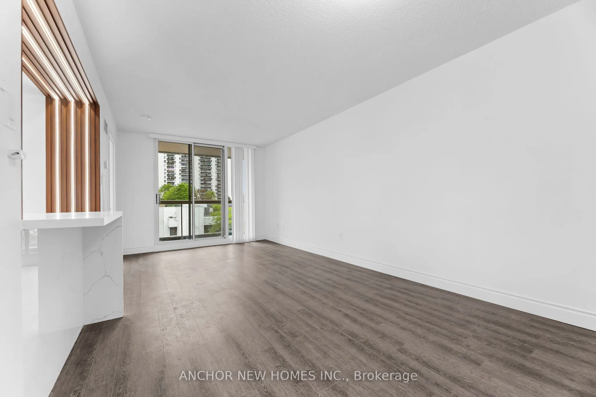 195 Merton Street, #515