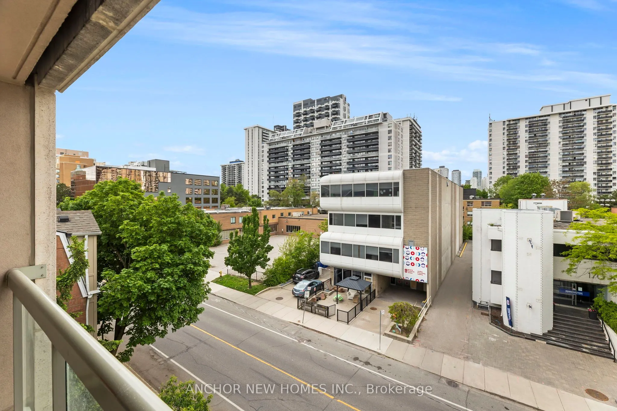 195 Merton Street, #515