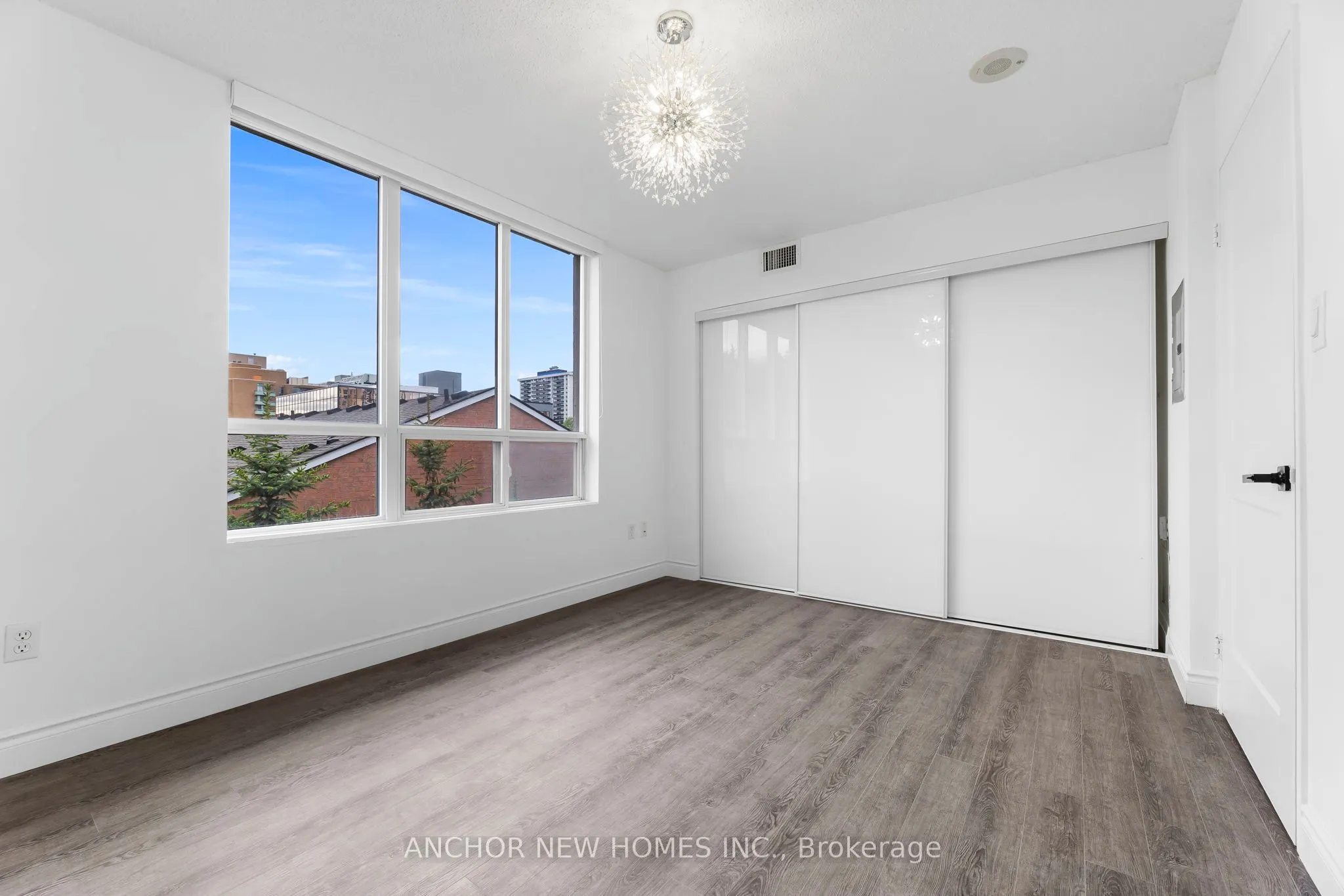 195 Merton Street, #515