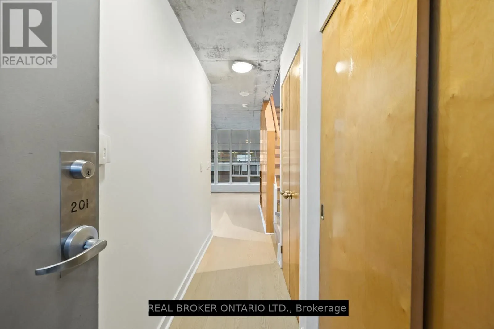 255 richmond Street E, #201