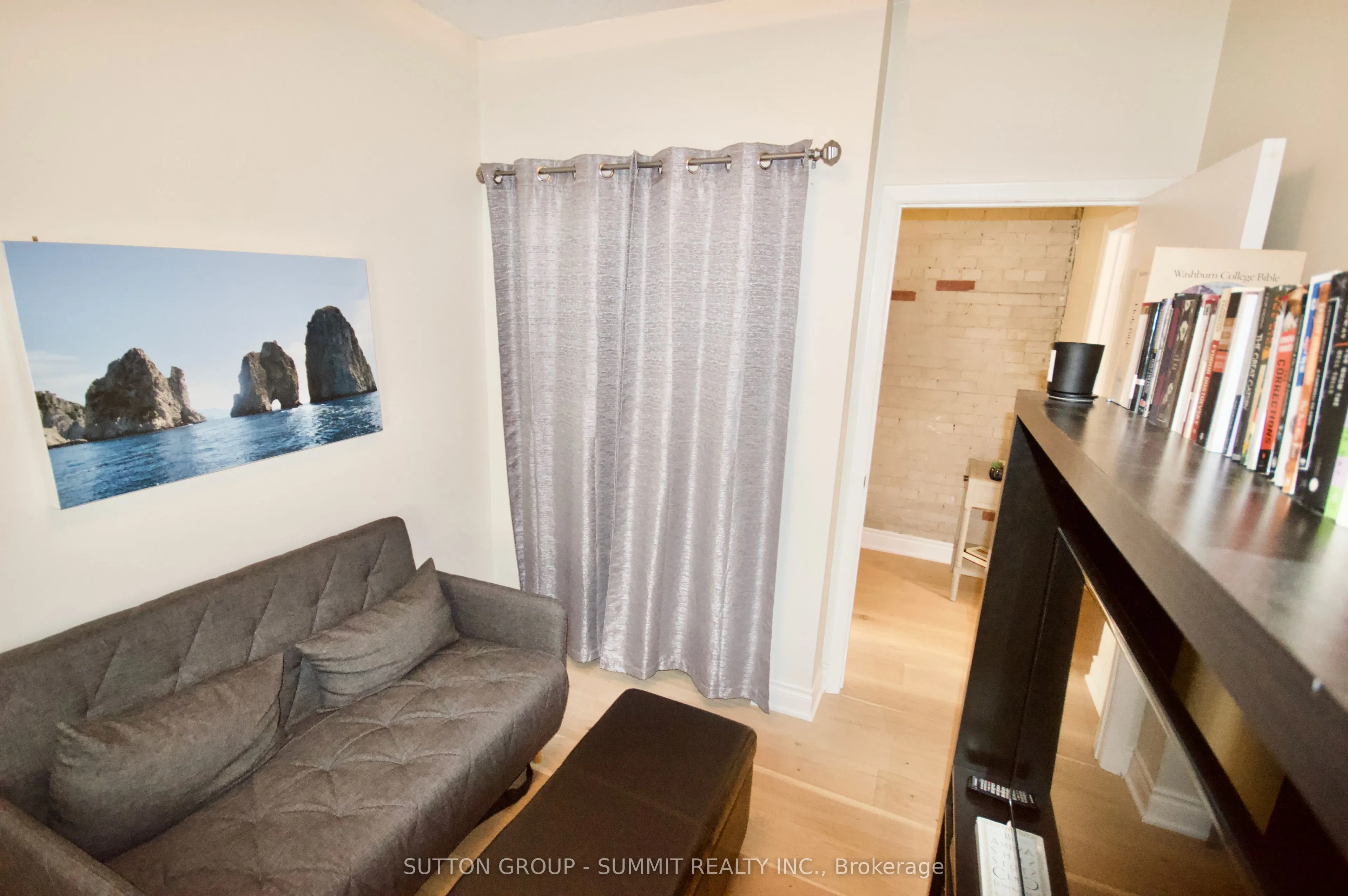 4 Grange Avenue, #4