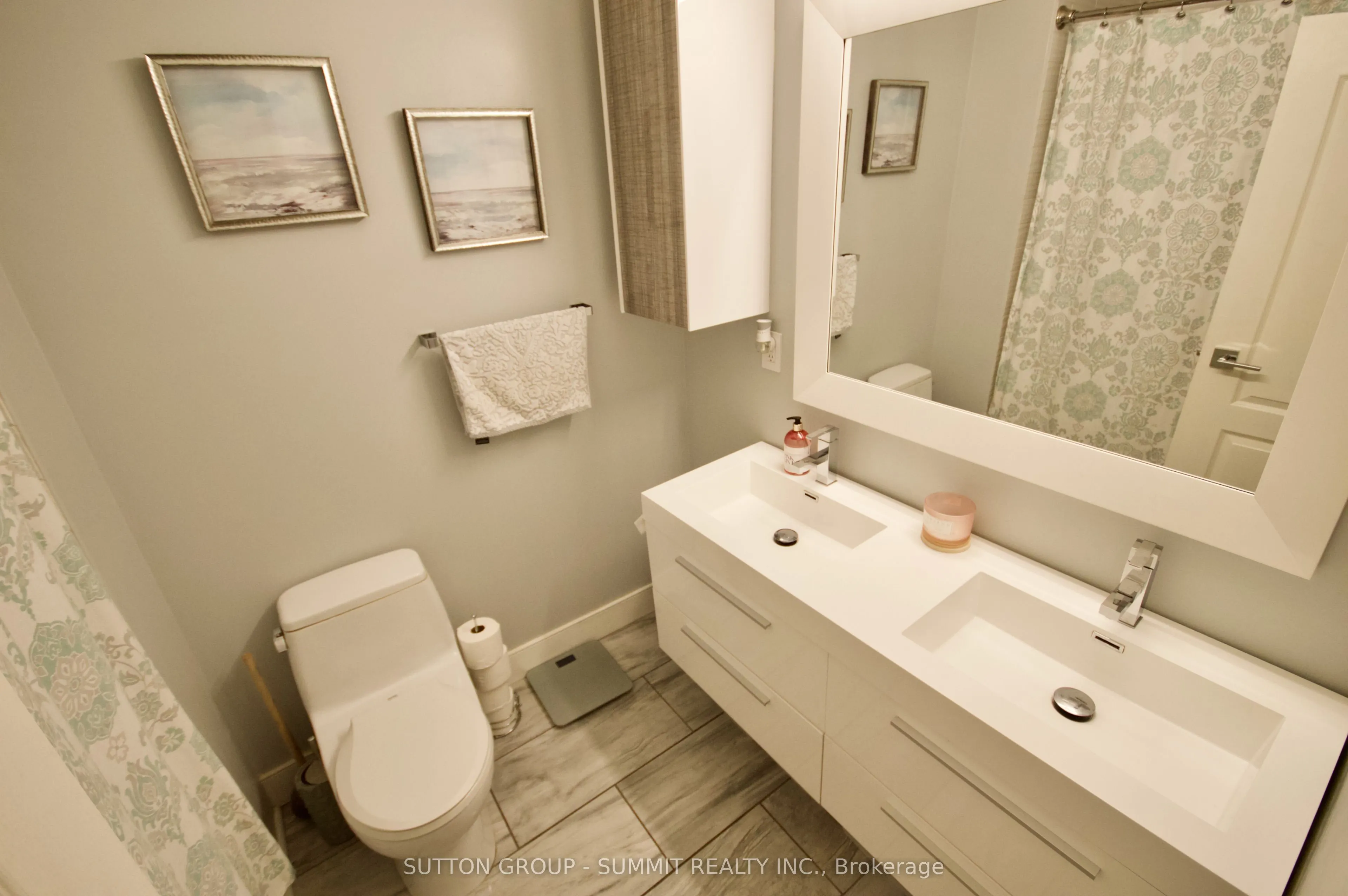 4 Grange Avenue, #4