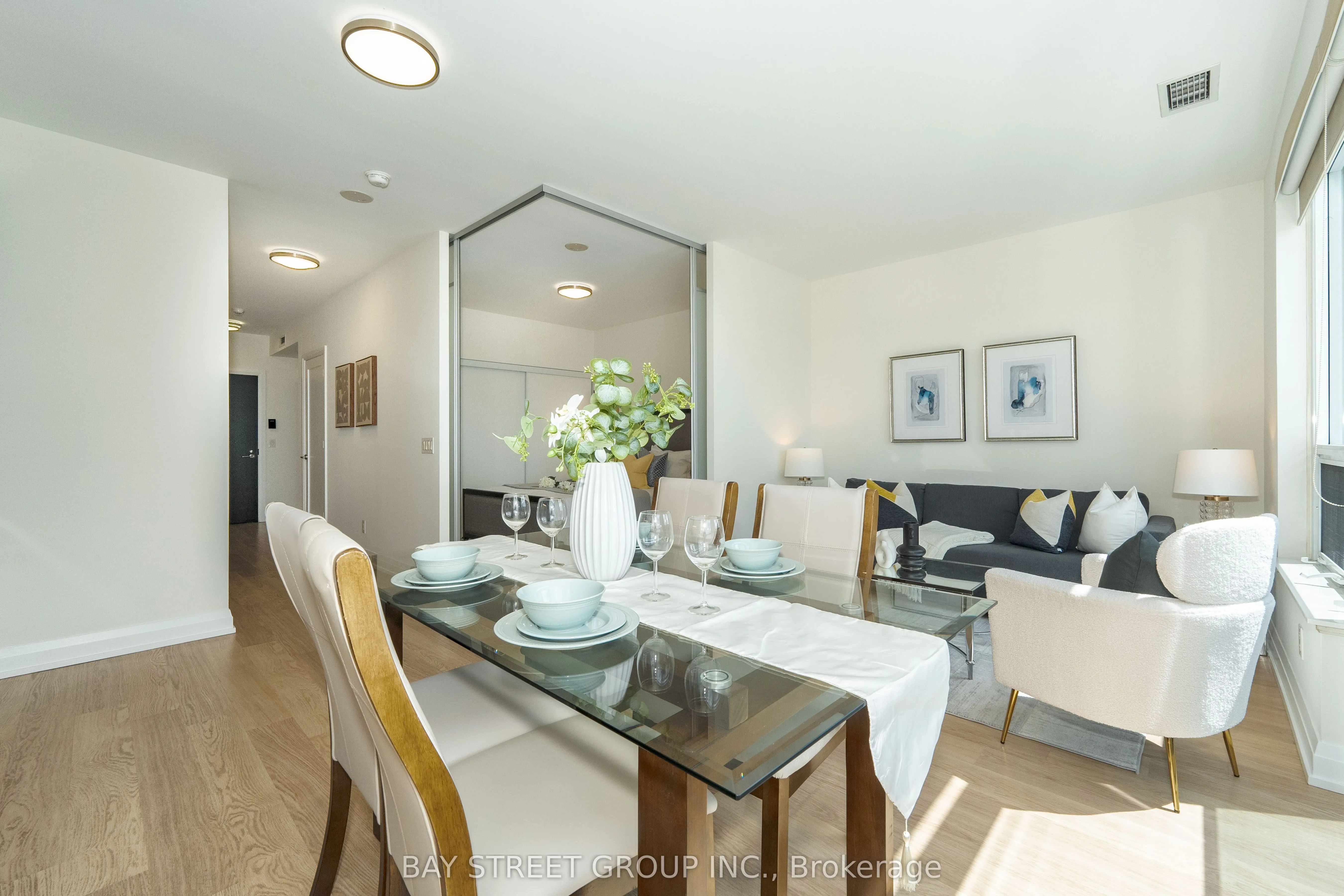 2 Anndale Drive, #909