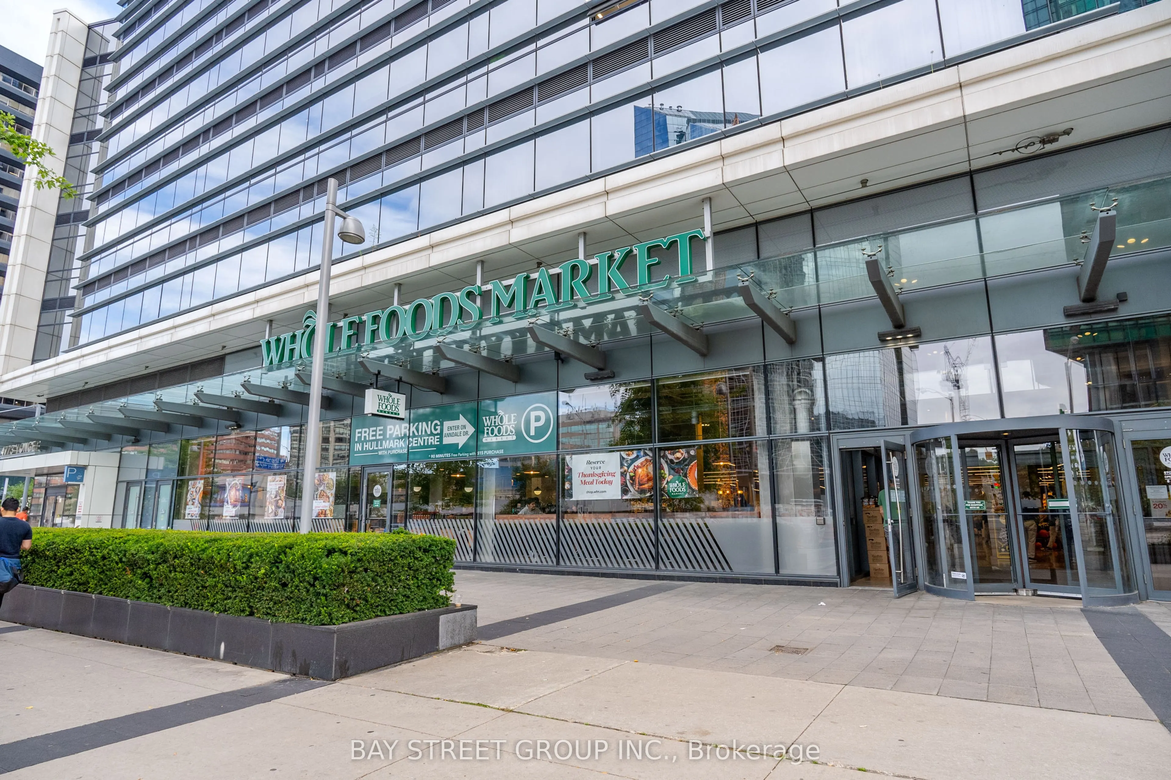 2 Anndale Drive, #909