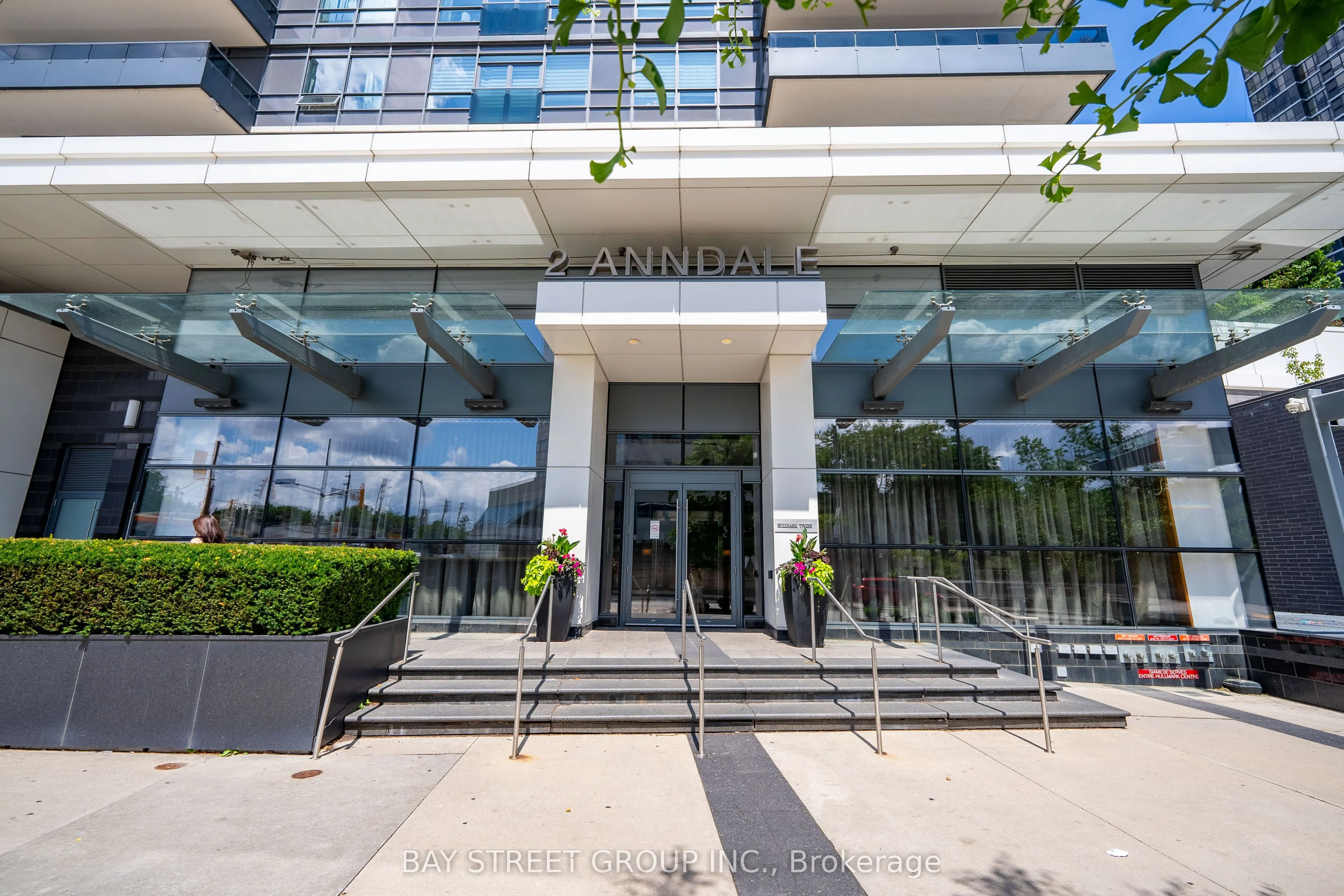 2 Anndale Drive, #909