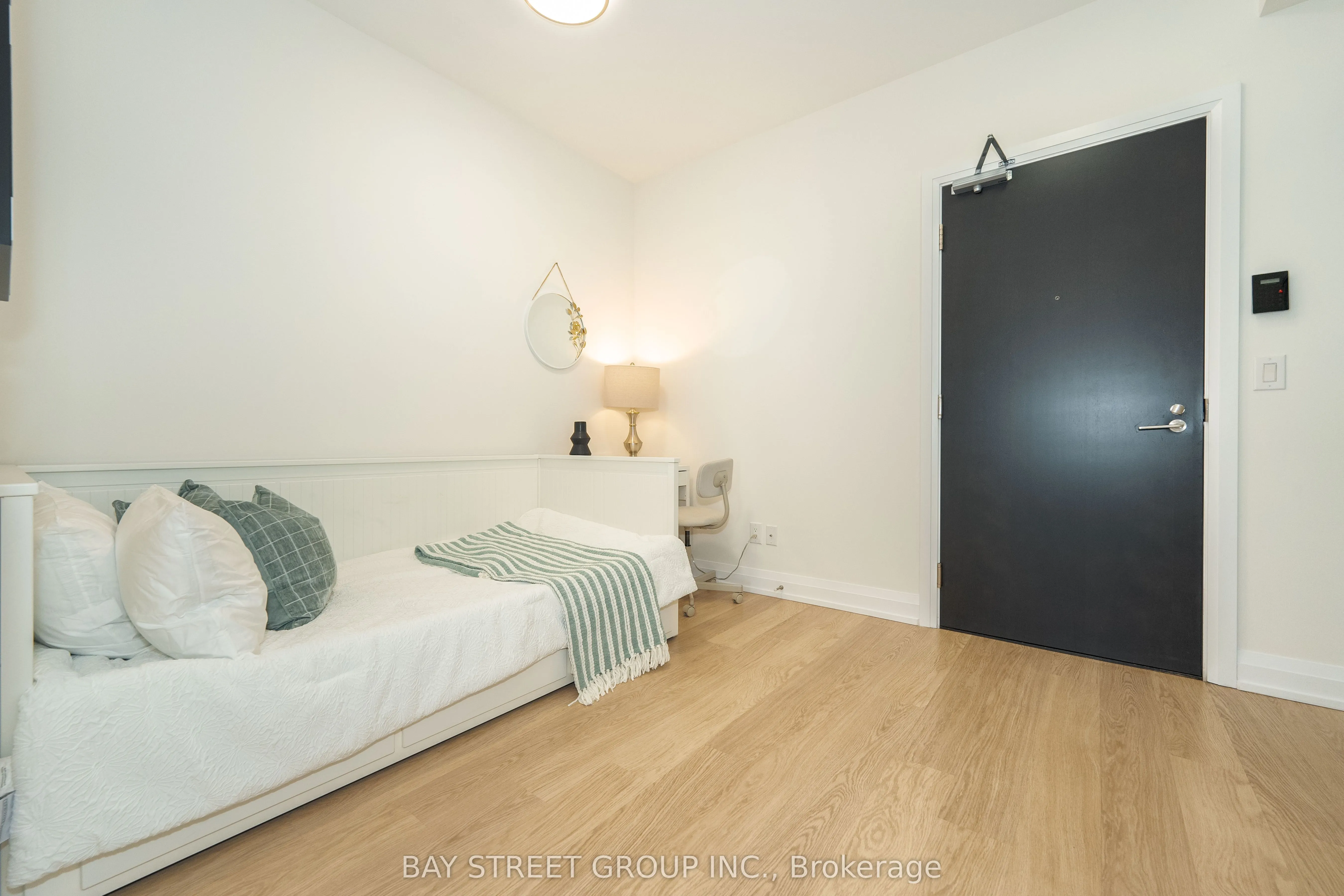 2 Anndale Drive, #909