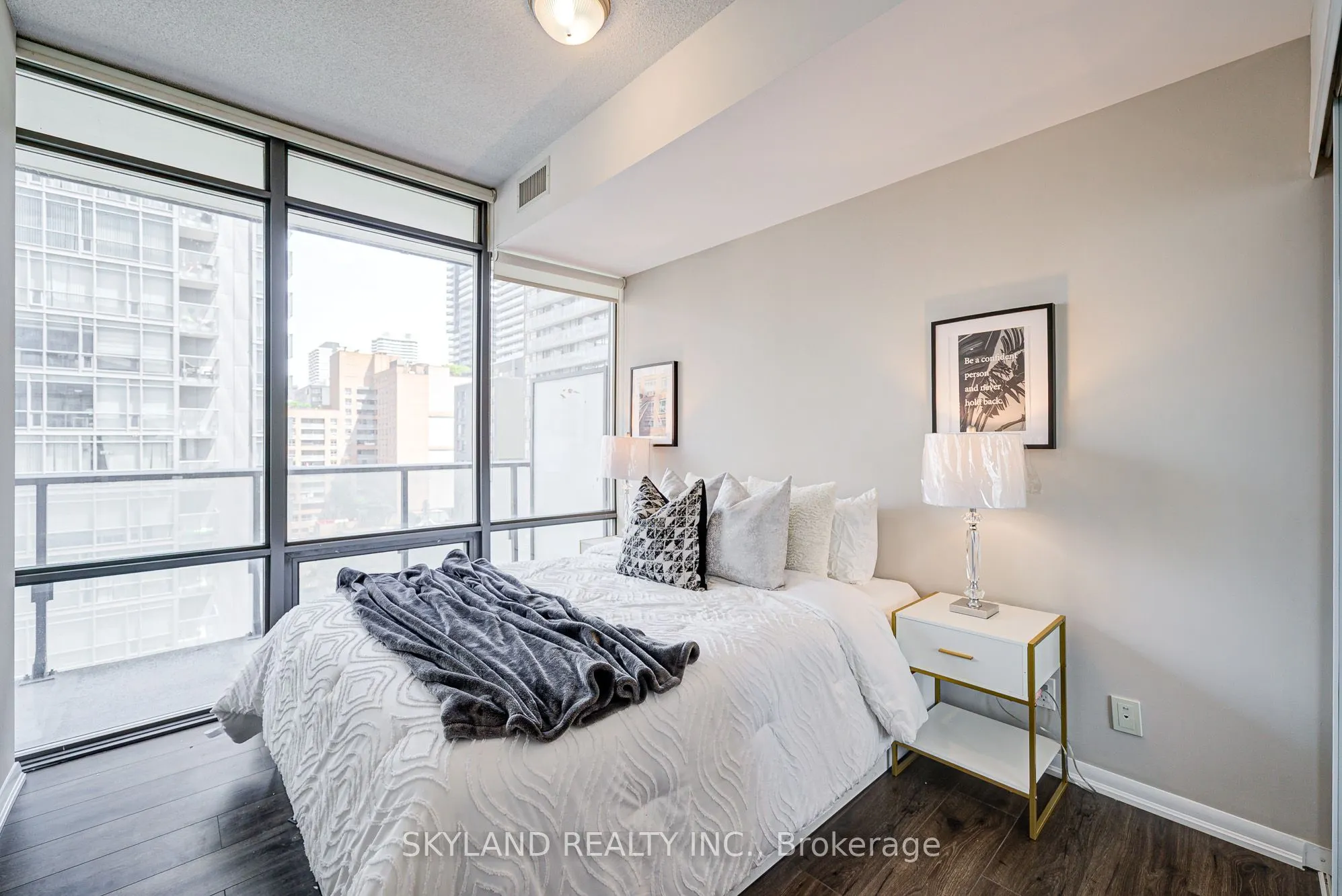 832 Bay Street, #805