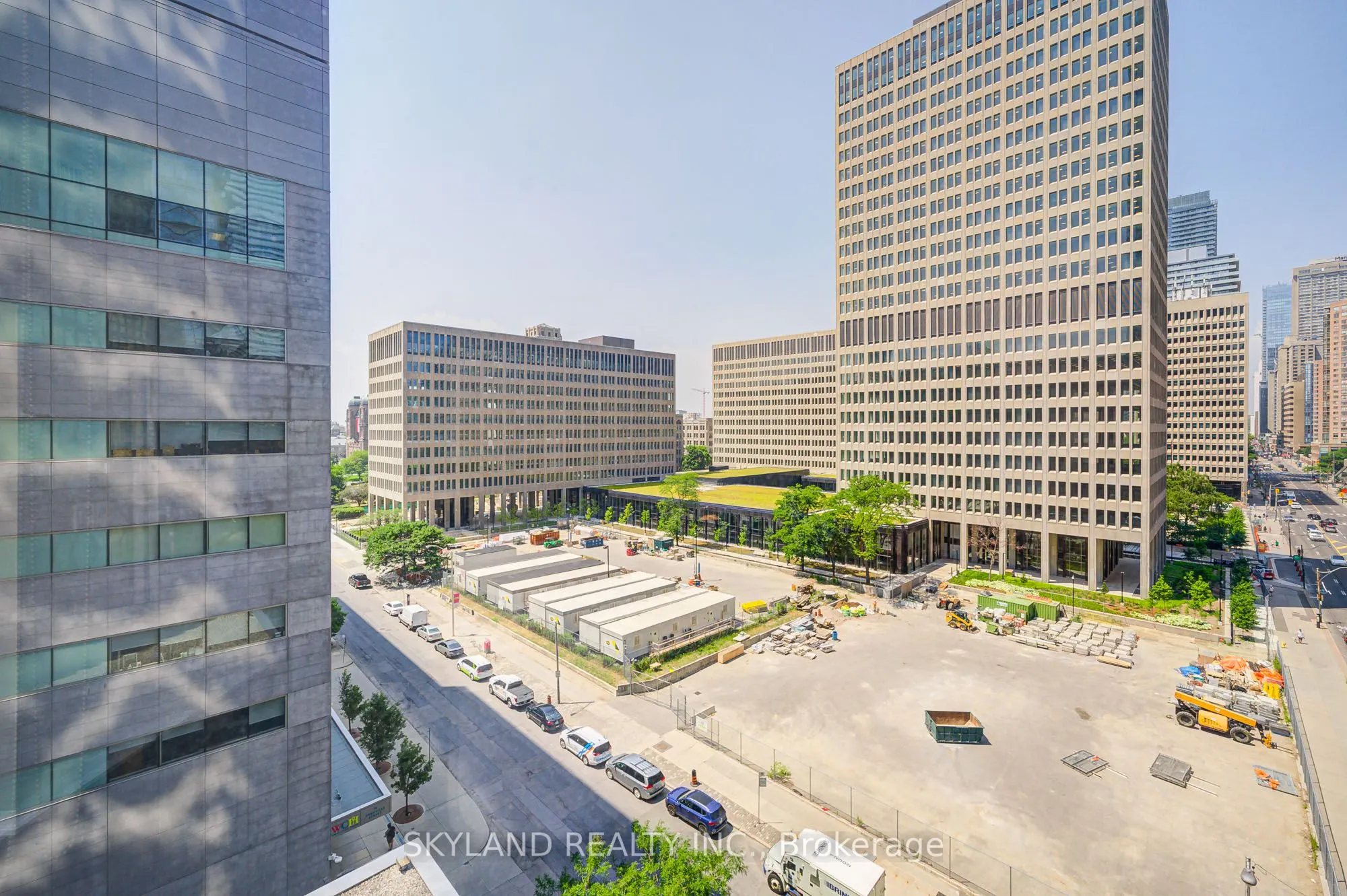 832 Bay Street, #805