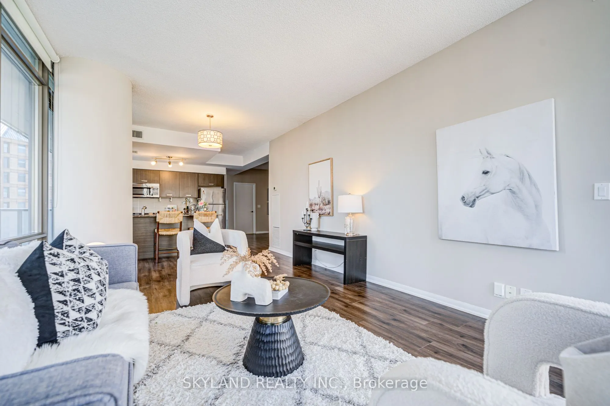 832 Bay Street, #805