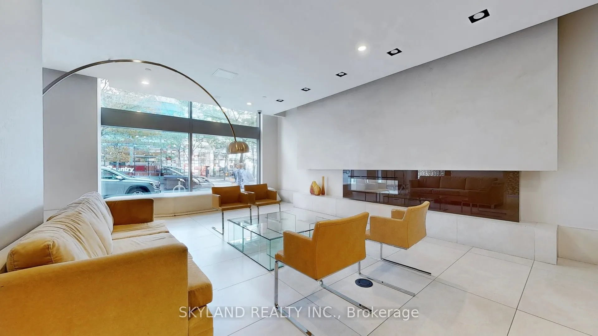 832 Bay Street, #805