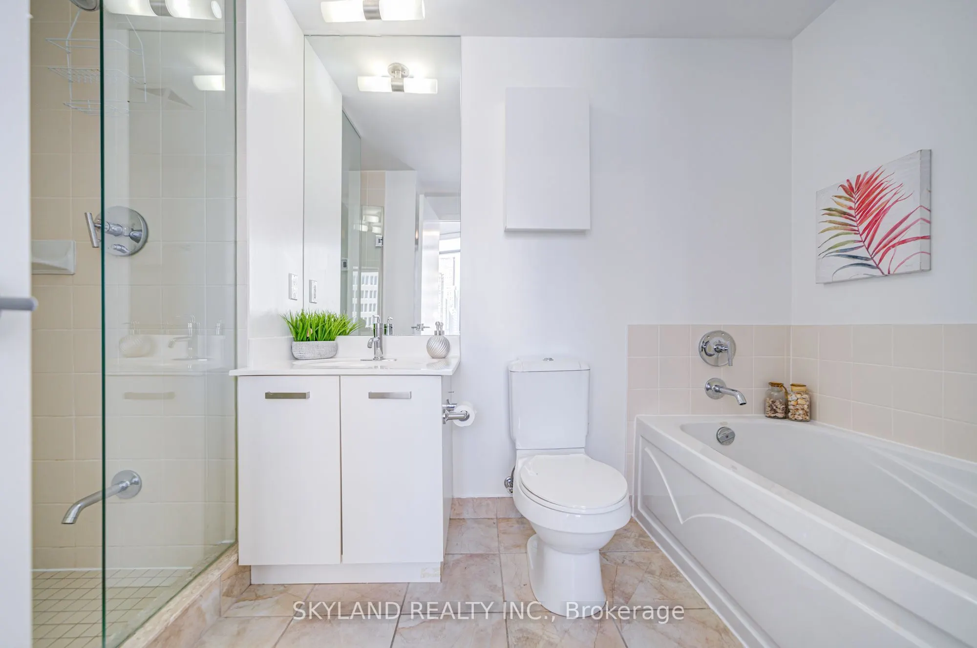 832 Bay Street, #805
