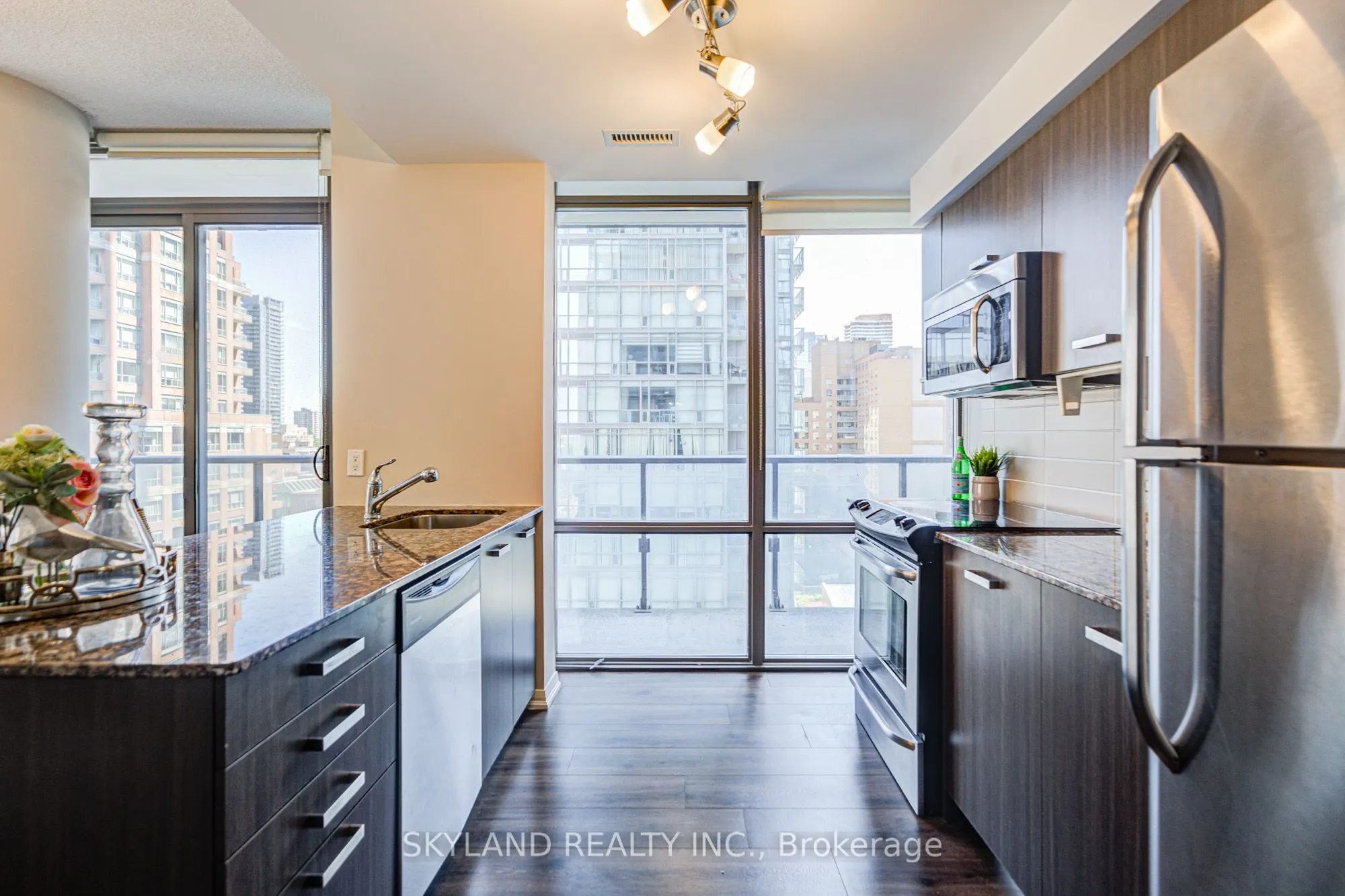 832 Bay Street, #805