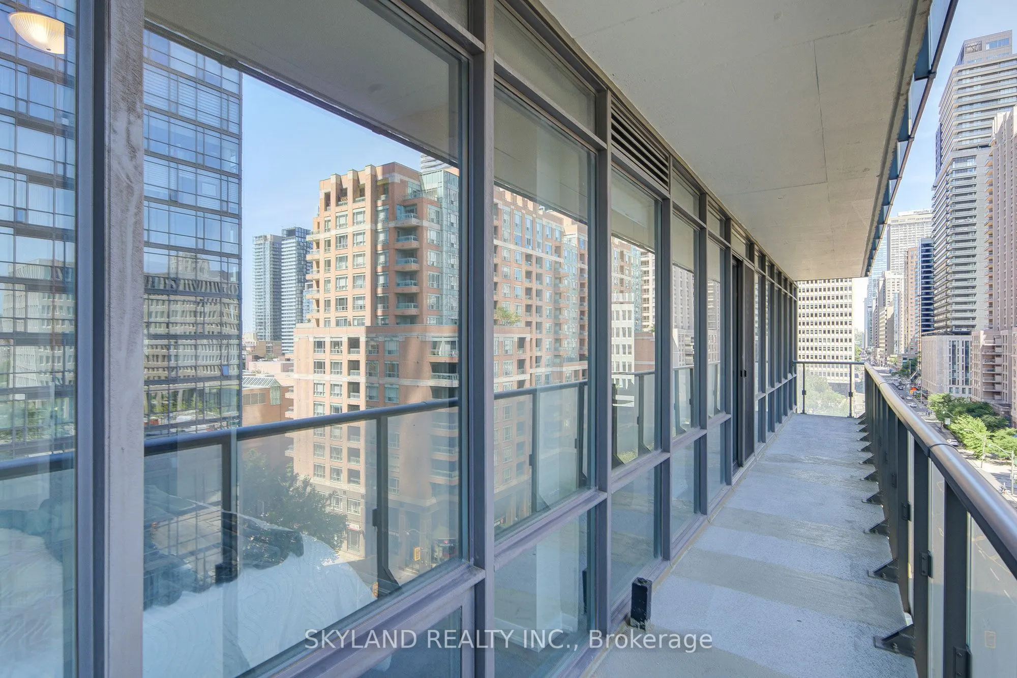832 Bay Street, #805