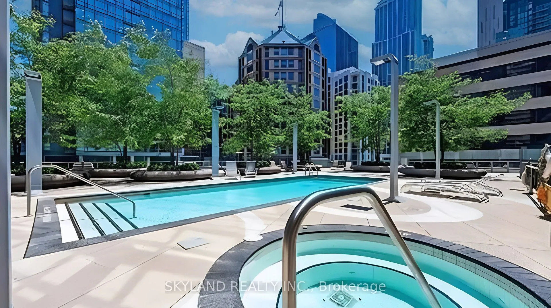 832 Bay Street, #805
