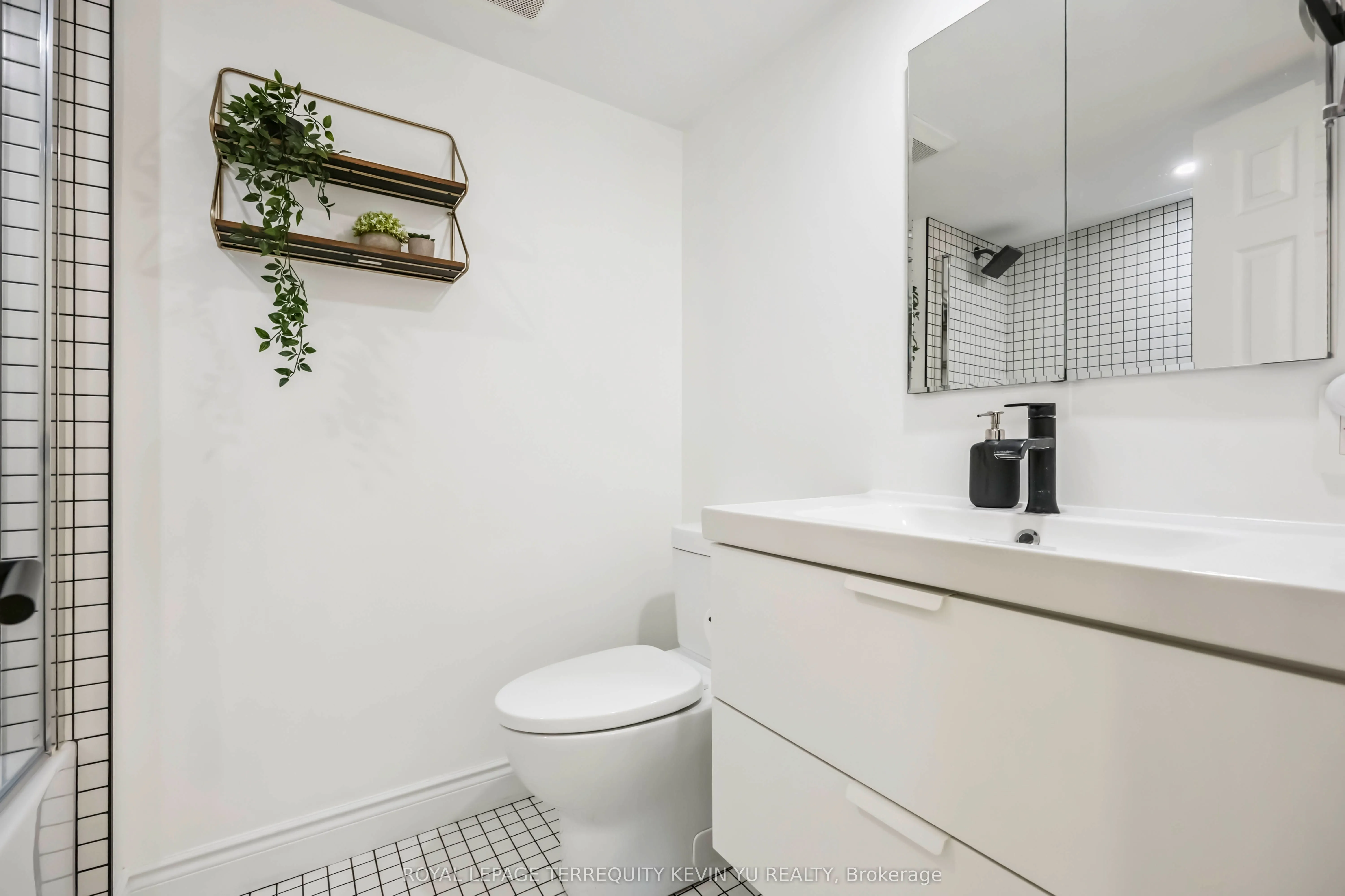 1 Ruttan Street, #107