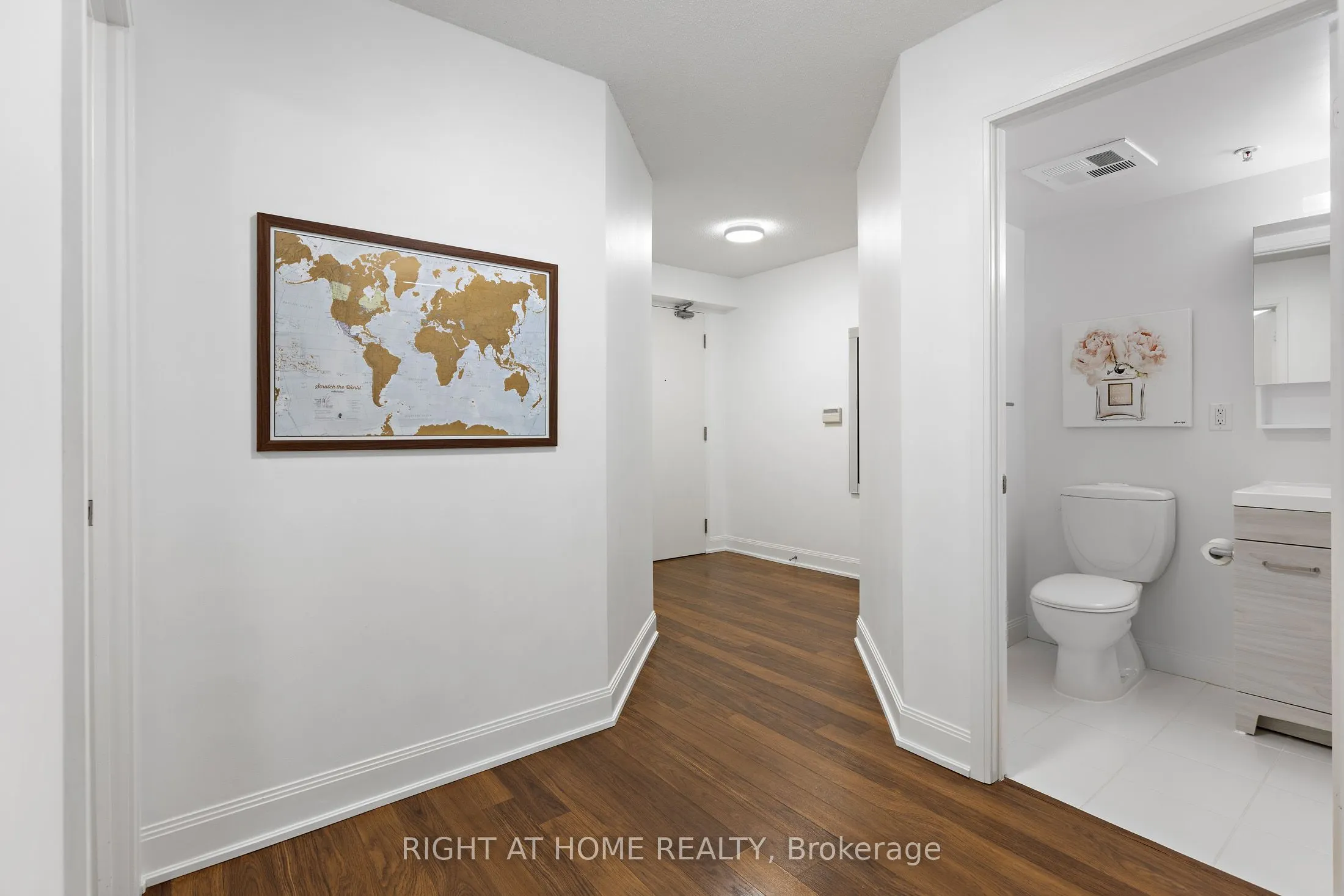 2191 Yonge Street, #405