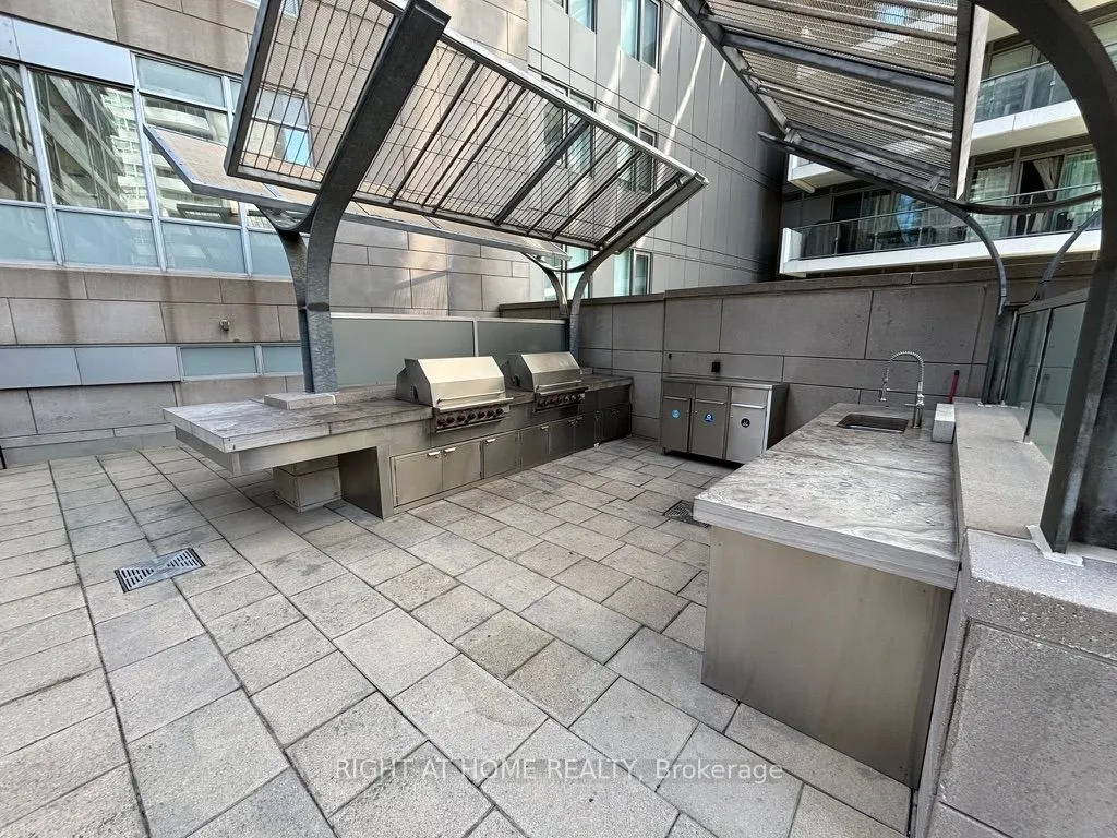 2191 Yonge Street, #405