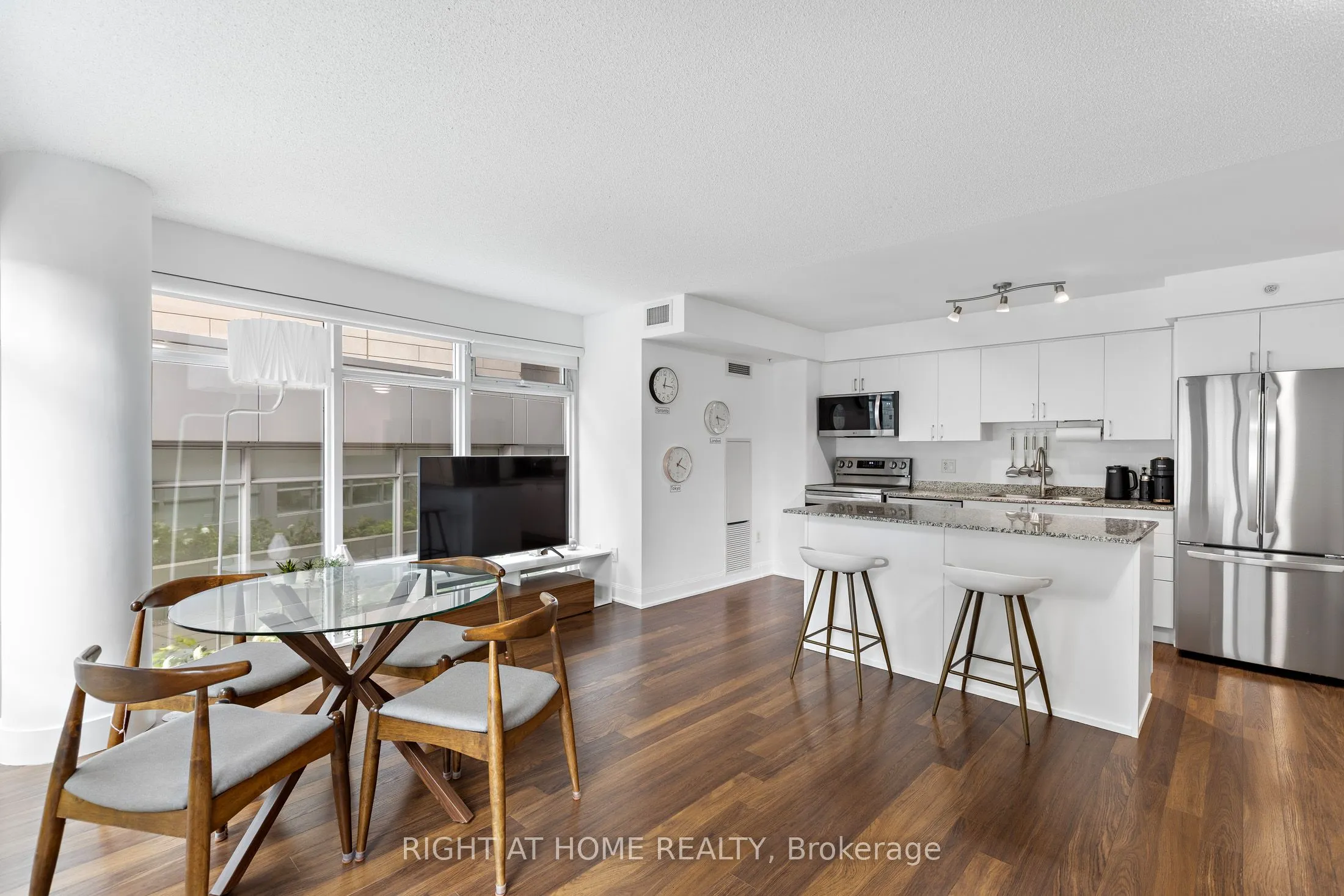2191 Yonge Street, #405