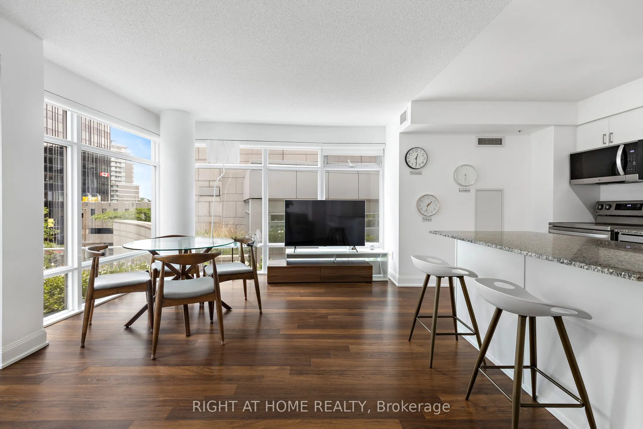 2191 Yonge Street, #405